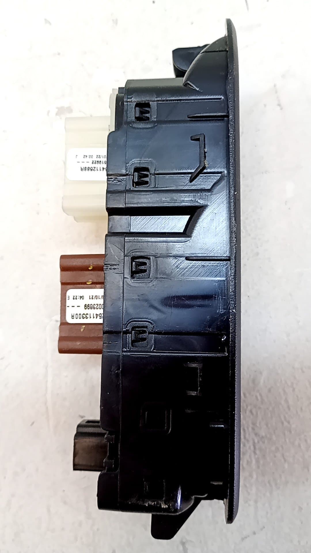 Mando elevalunas delantero izquierdo DACIA DUSTER 2