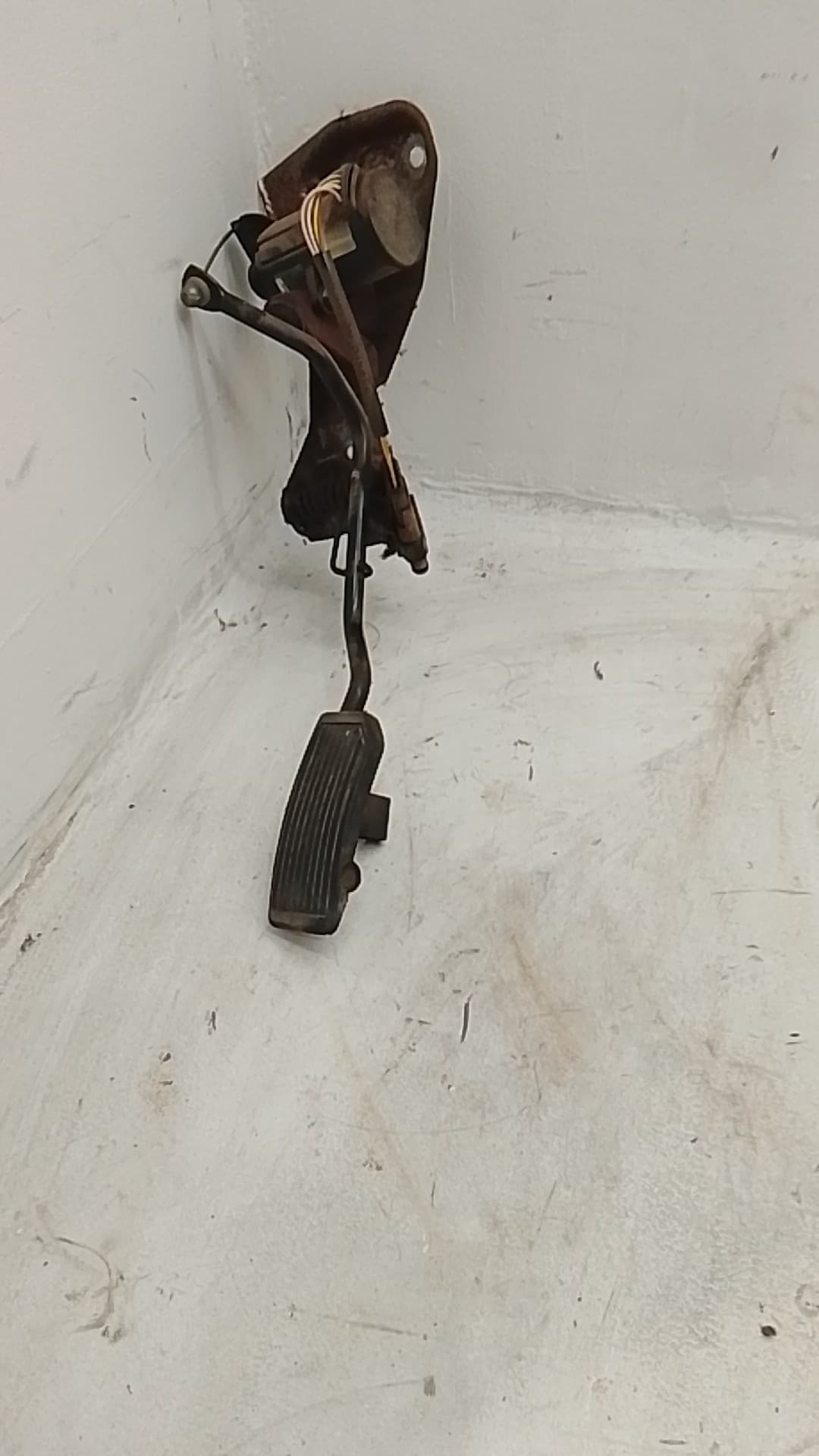 Pedal acelerador NISSAN TERRANO (WD21)