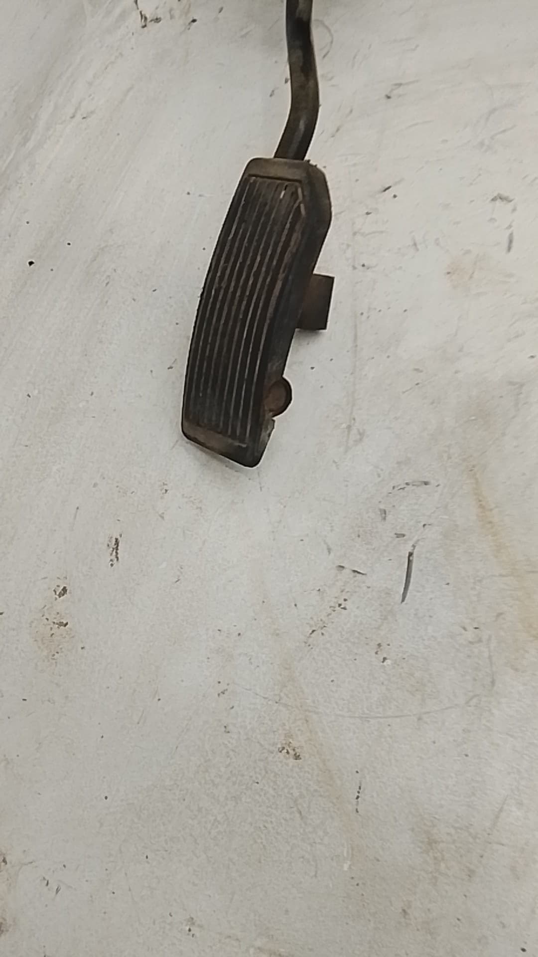 Pedal acelerador NISSAN TERRANO (WD21) 3