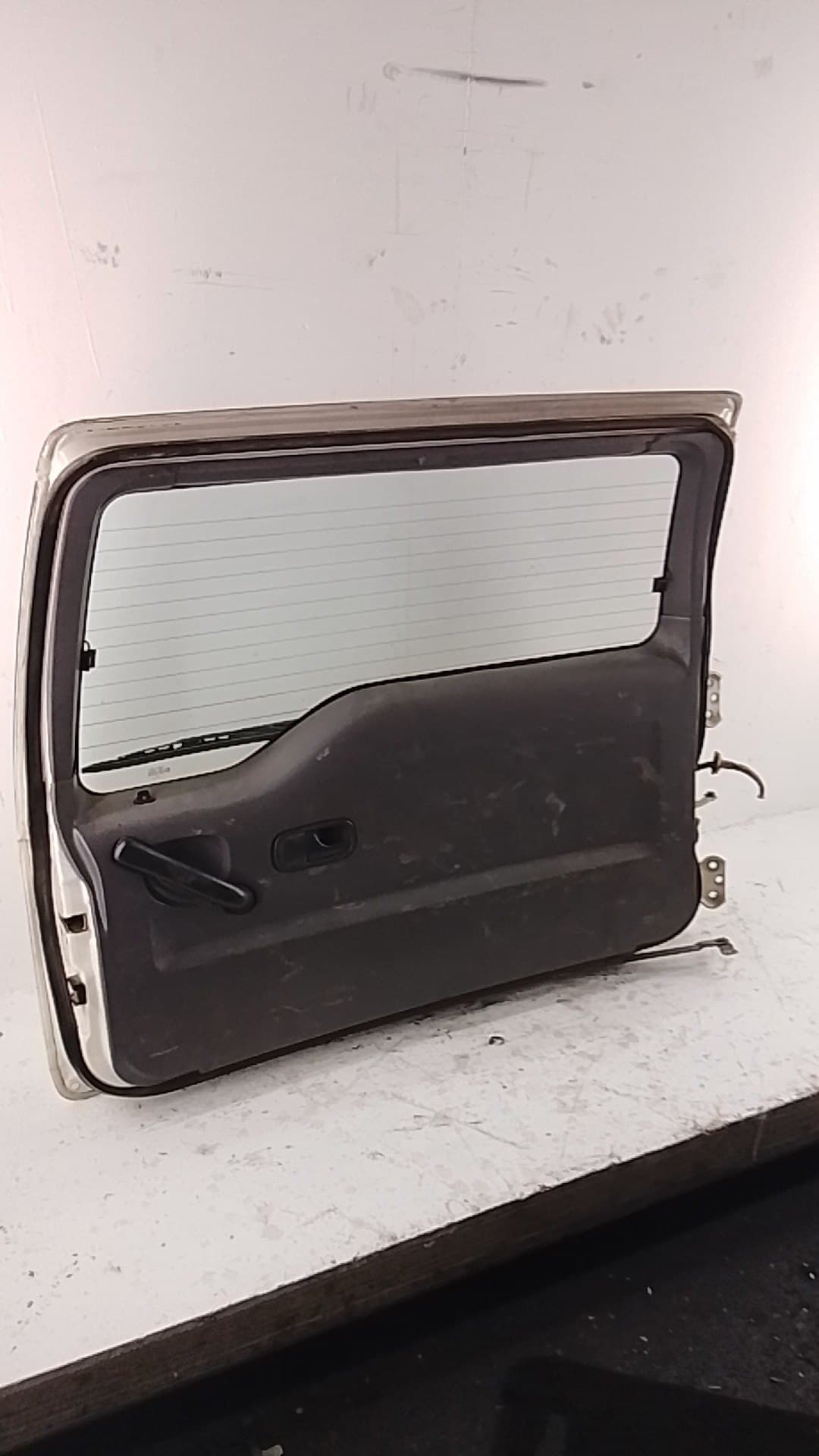 Porton trasero NISSAN TERRANO (WD21) 2