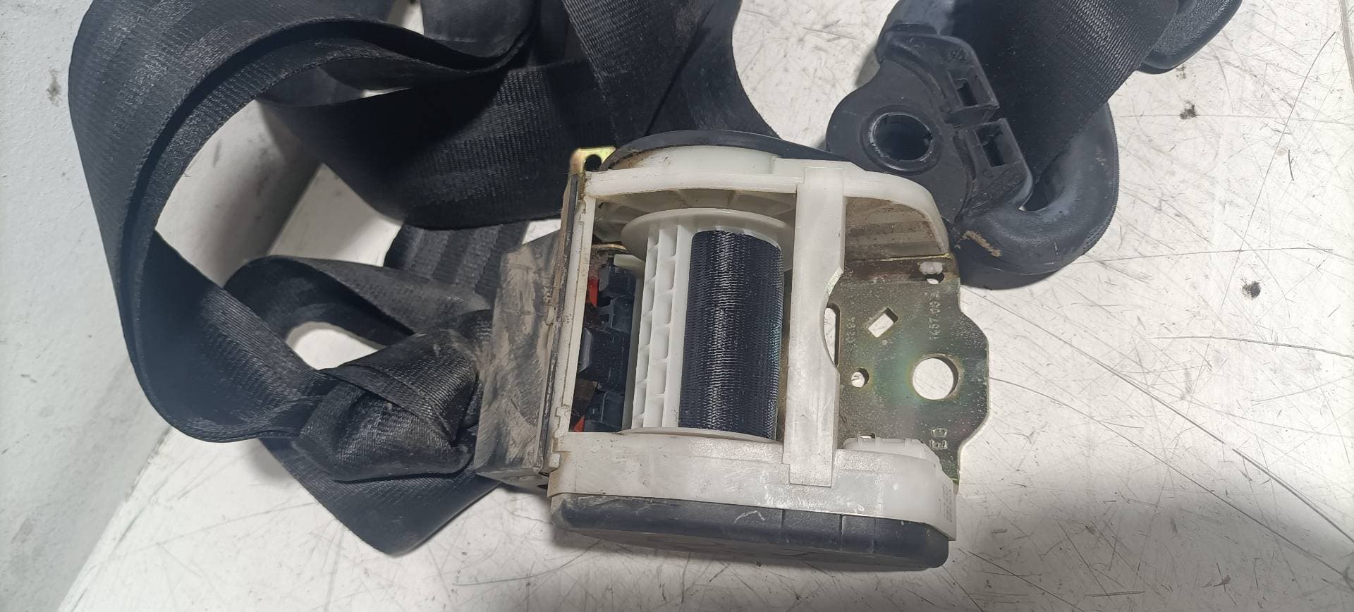Cinturon seguridad delantero izquierdo SEAT CORDOBA BERLINA (6K2) 4