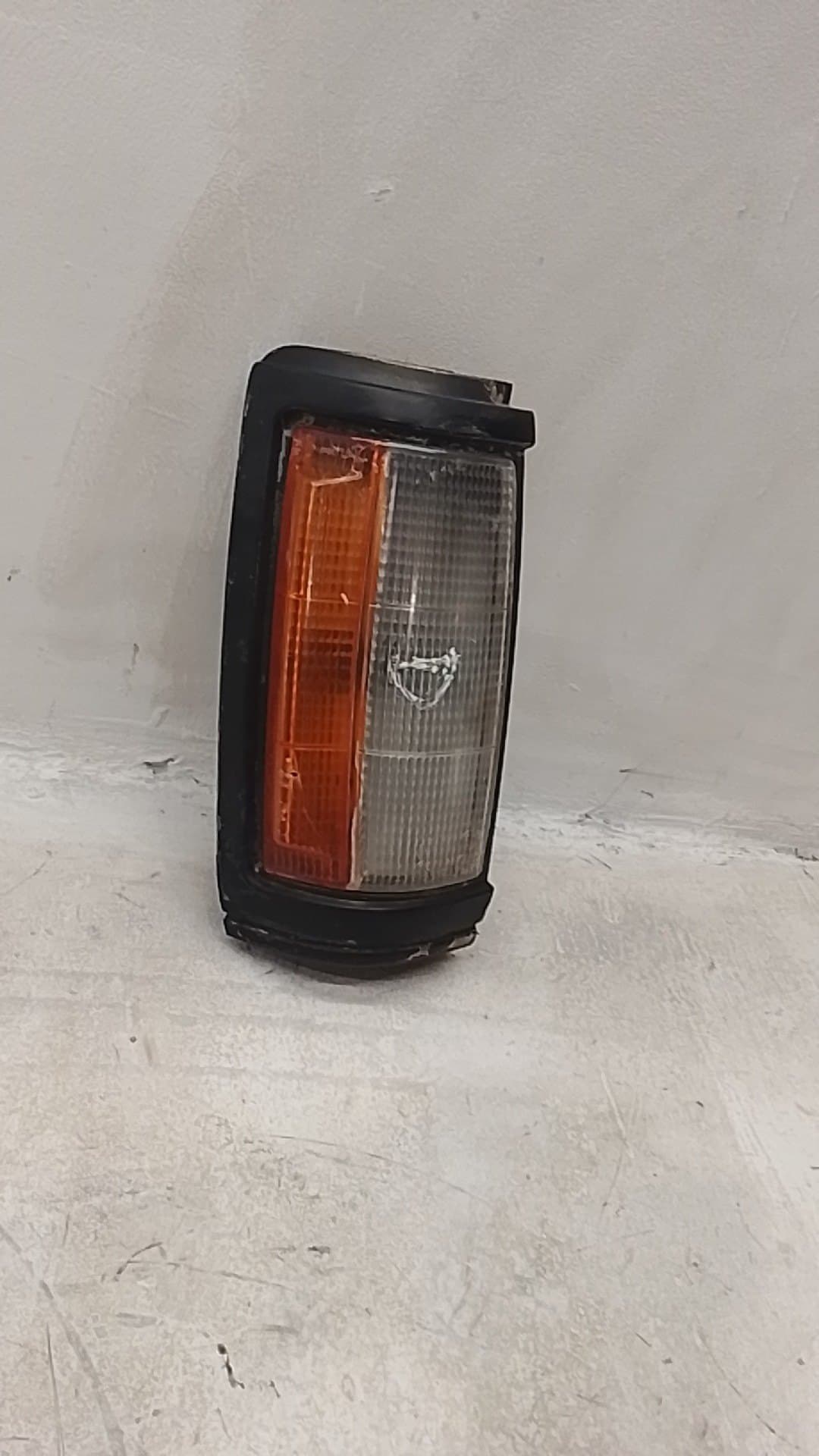Faro derecho MITSUBISHI L200 (K3_T, K2_T, K1_T, K0_T)