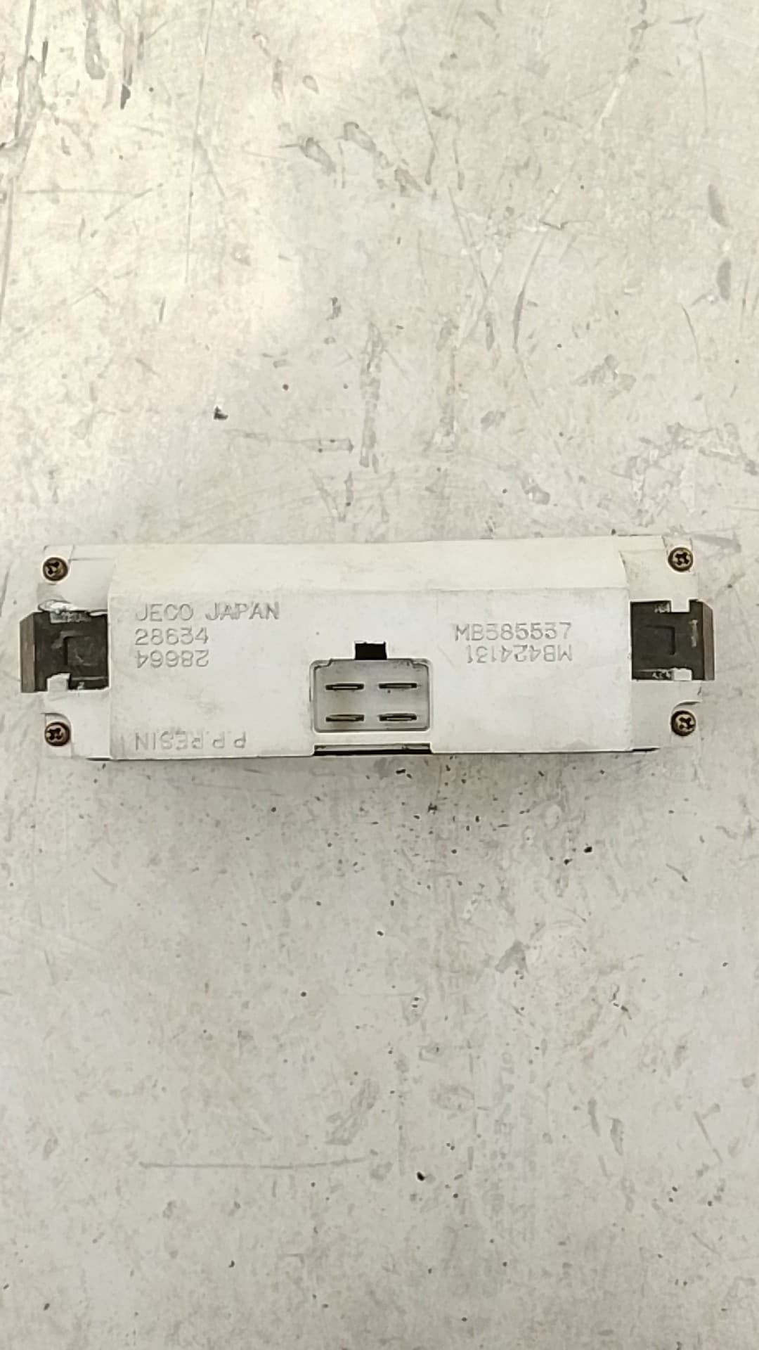 Pantalla multifuncion MITSUBISHI L200 (K3_T, K2_T, K1_T, K0_T) 2