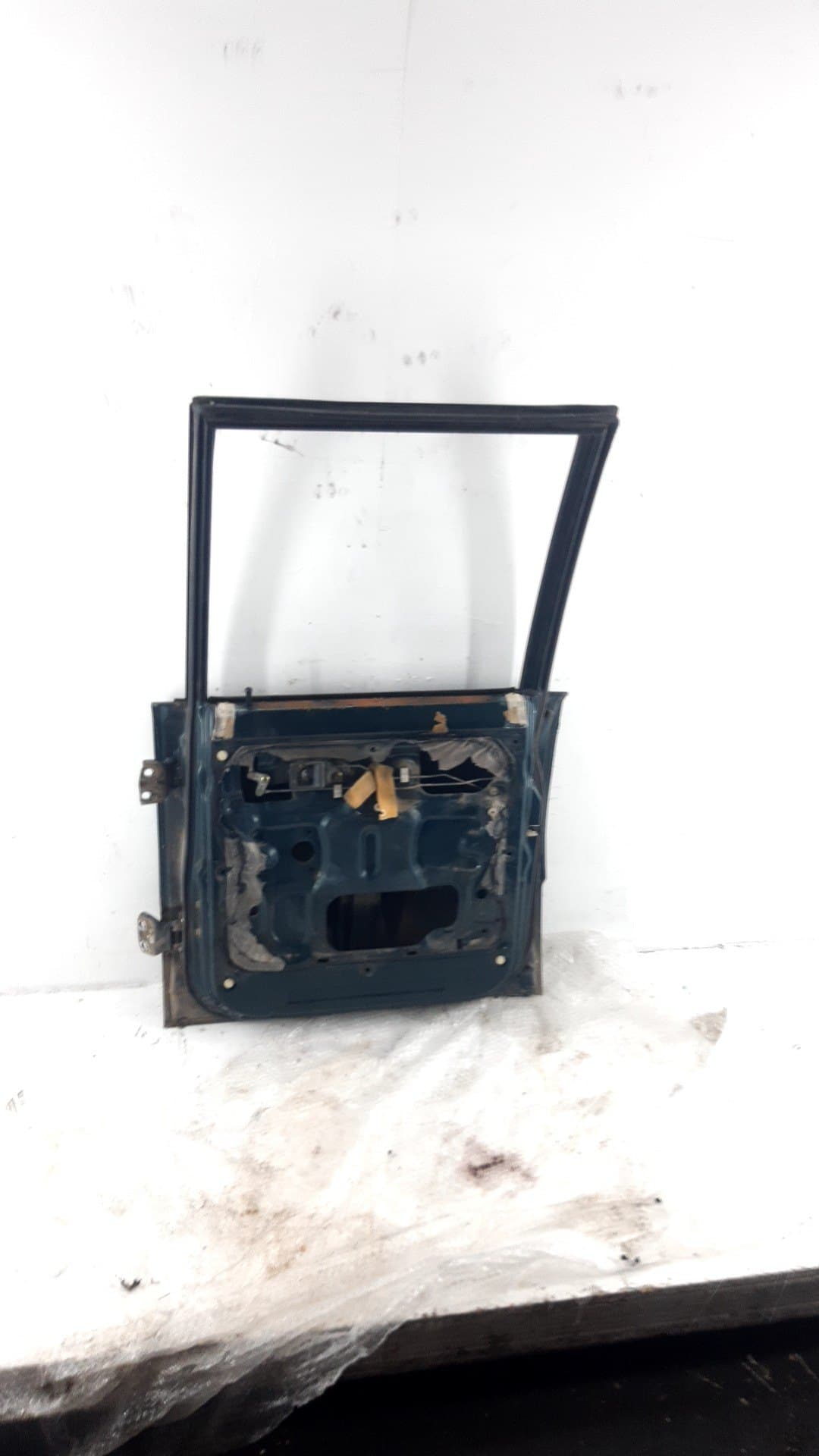 Puerta trasera derecha MITSUBISHI L200 (K3_T, K2_T, K1_T, K0_T) 2