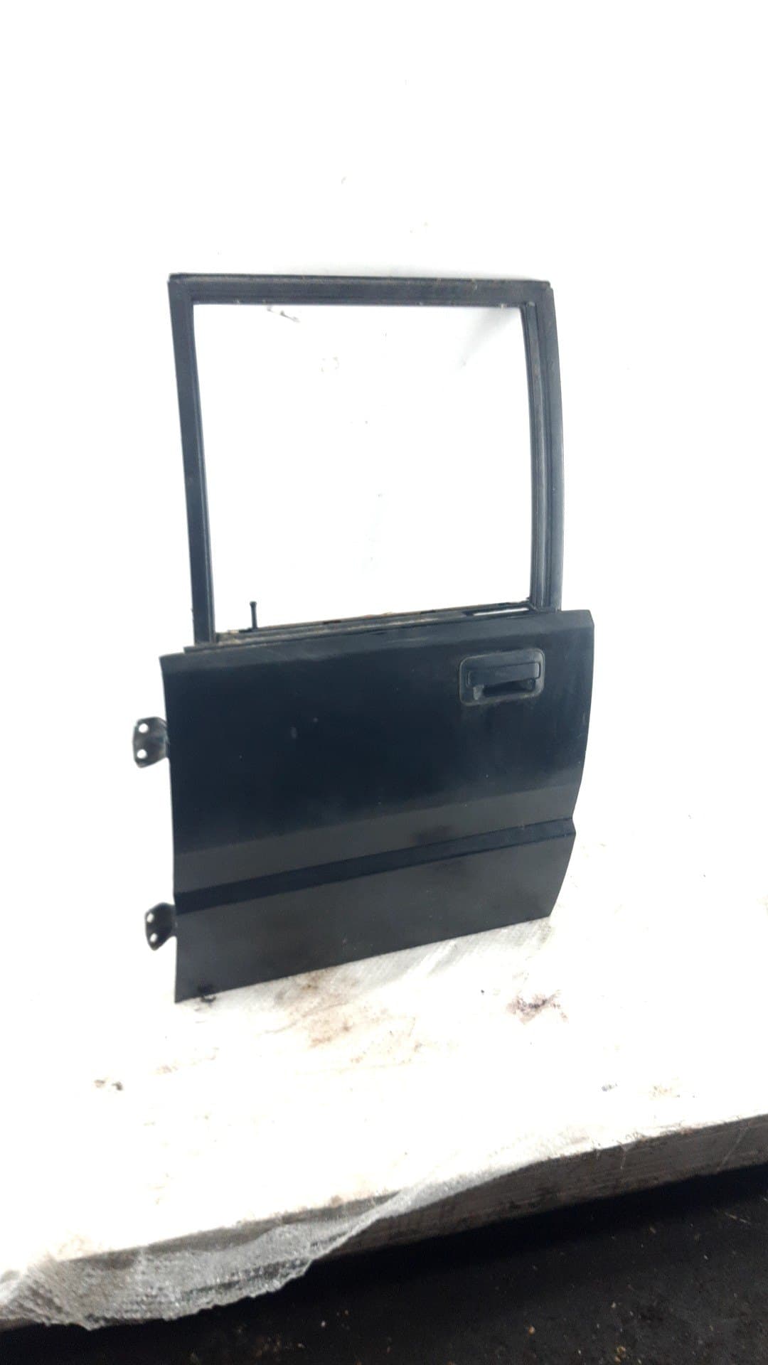 Puerta trasera izquierda MITSUBISHI L200 (K3_T, K2_T, K1_T, K0_T)
