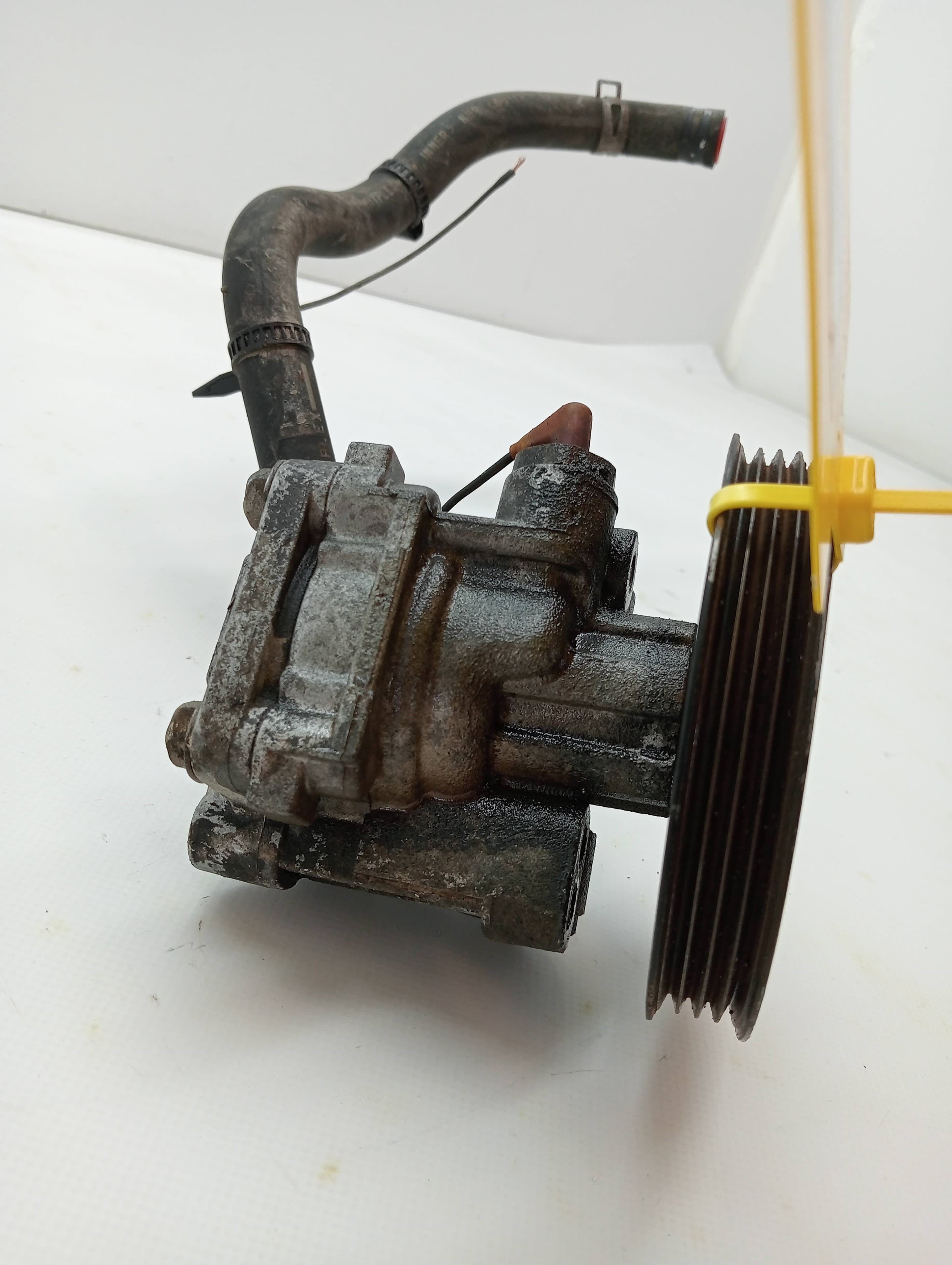 Bomba direccion SUZUKI JIMNY SN (FJ)