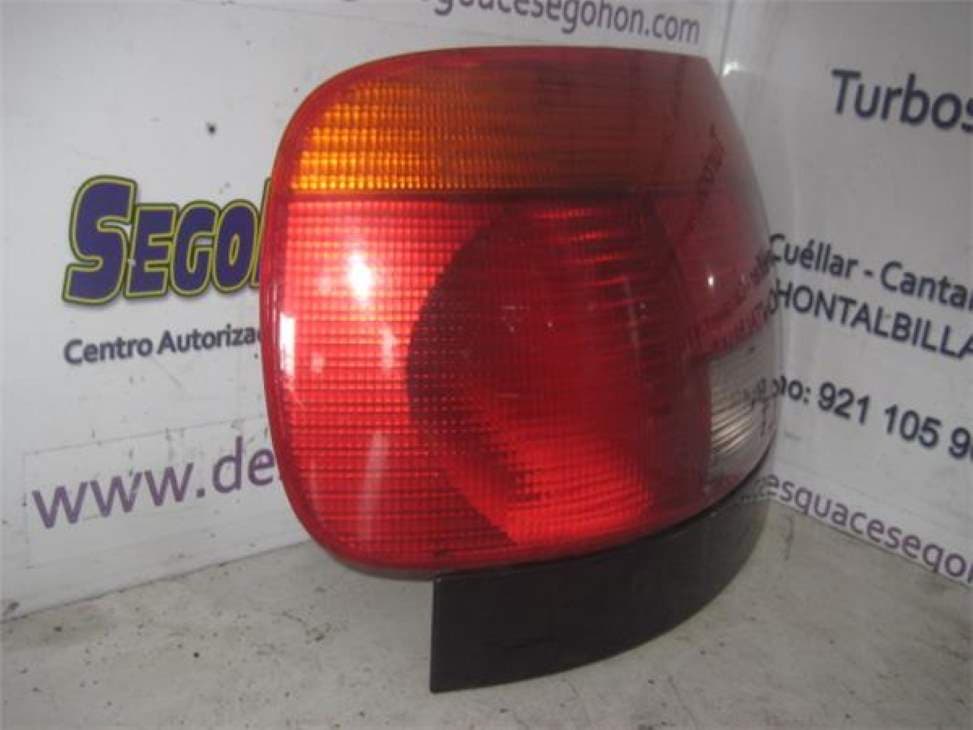 Piloto trasero izquierdo AUDI A4 BERLINA (B5) 2