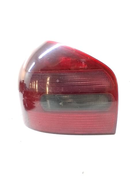 Piloto trasero izquierdo AUDI A3 (8L)