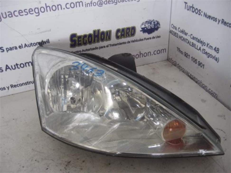 Faro derecho FORD FOCUS BERLINA (CAK)