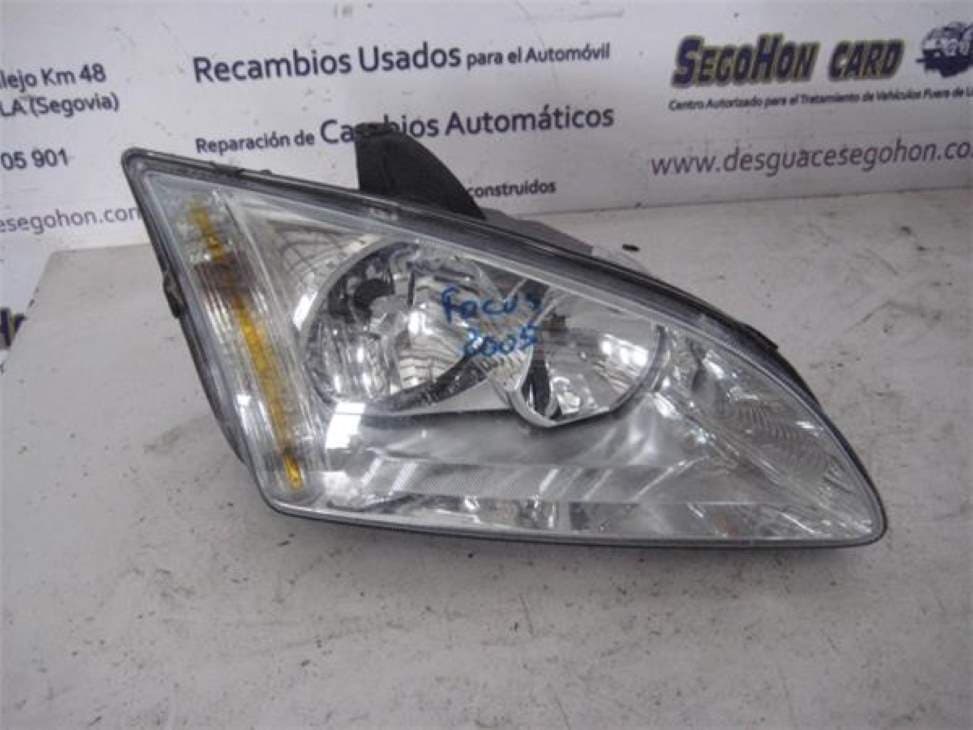Faro derecho FORD FOCUS BERLINA (CAK)