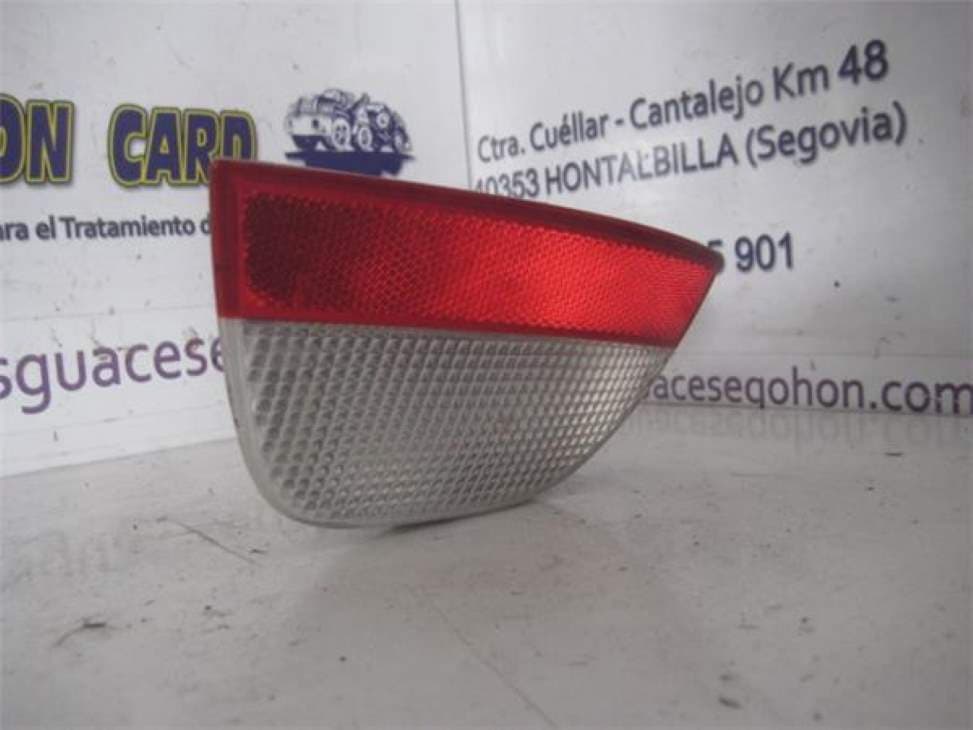 Piloto trasero derecho paragolpes FORD FOCUS BERLINA (CAK)