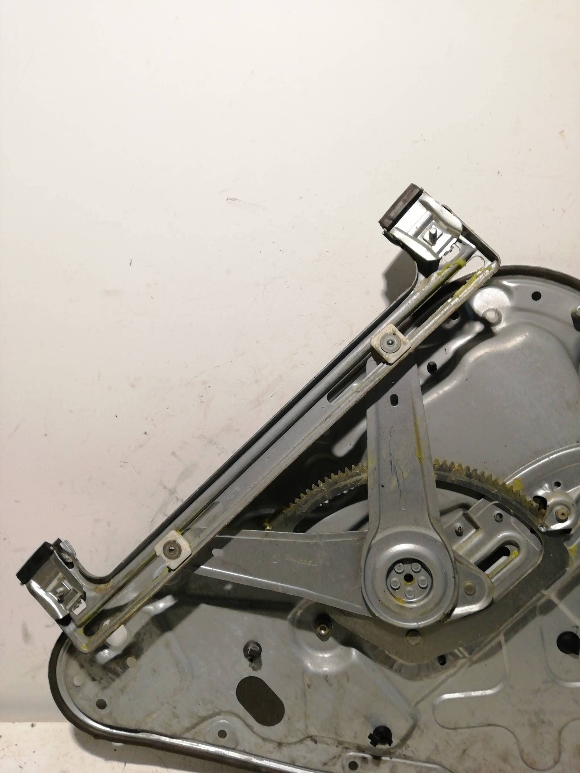 Elevalunas trasero derecho FORD FOCUS BERLINA (CAK) 3