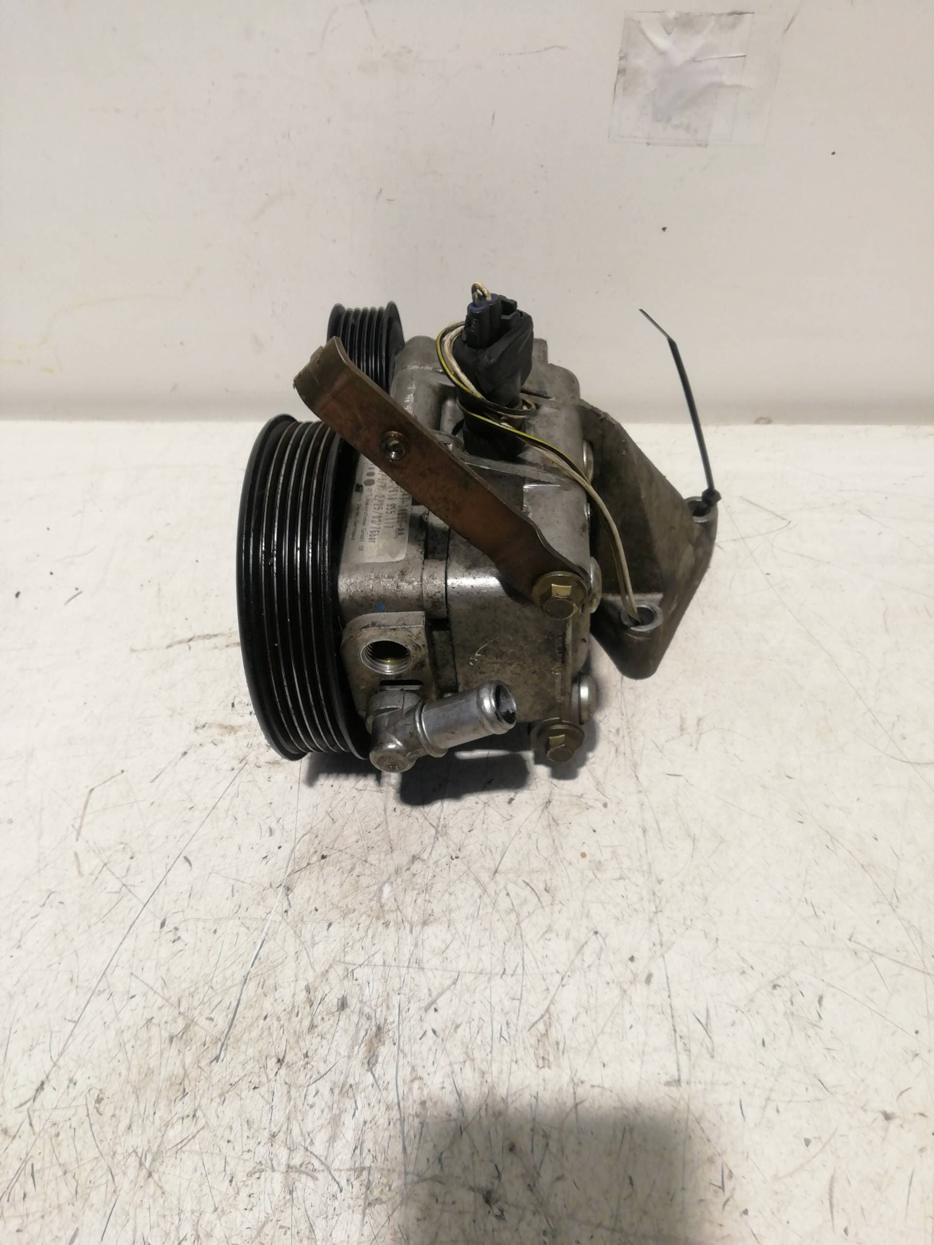 Bomba direccion FORD FOCUS BERLINA (CAK) 5