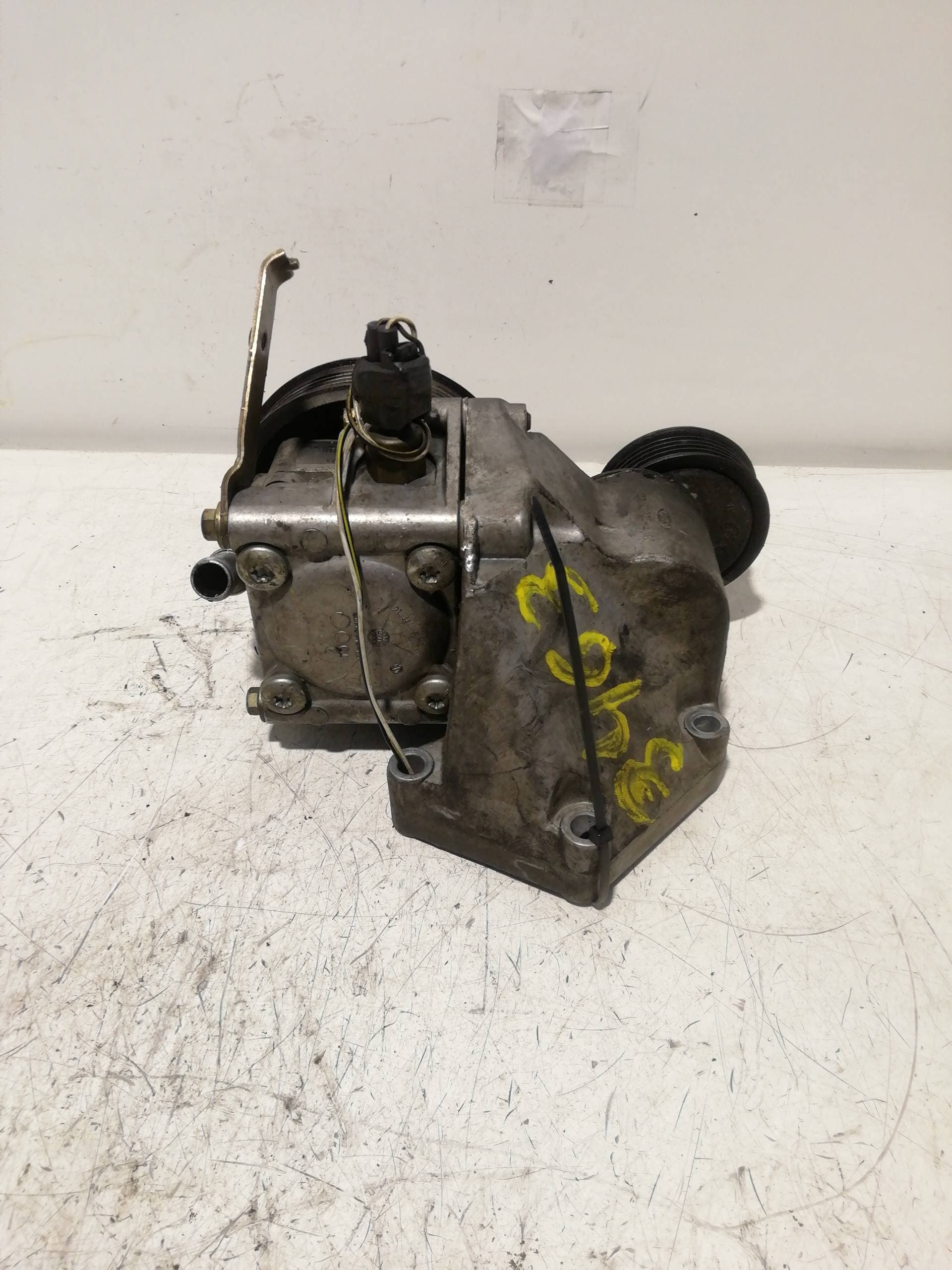 Bomba direccion FORD FOCUS BERLINA (CAK) 4
