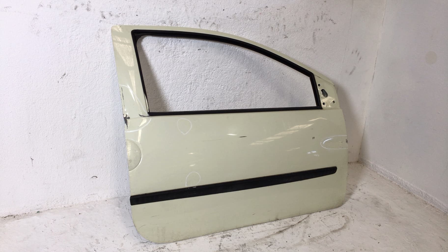 Puerta delantera derecha RENAULT TWINGO