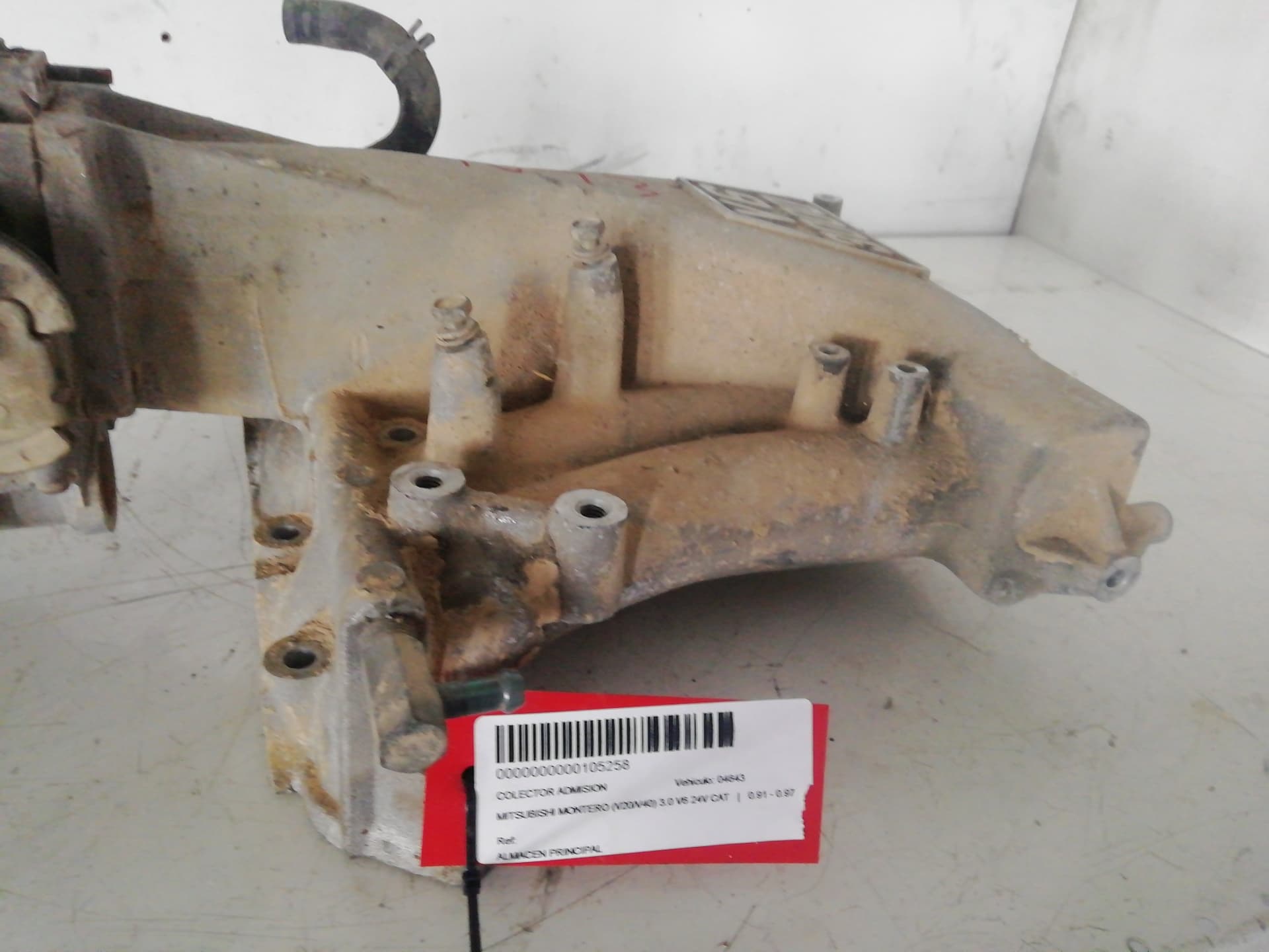 Colector admision MITSUBISHI MONTERO (V20/V40)