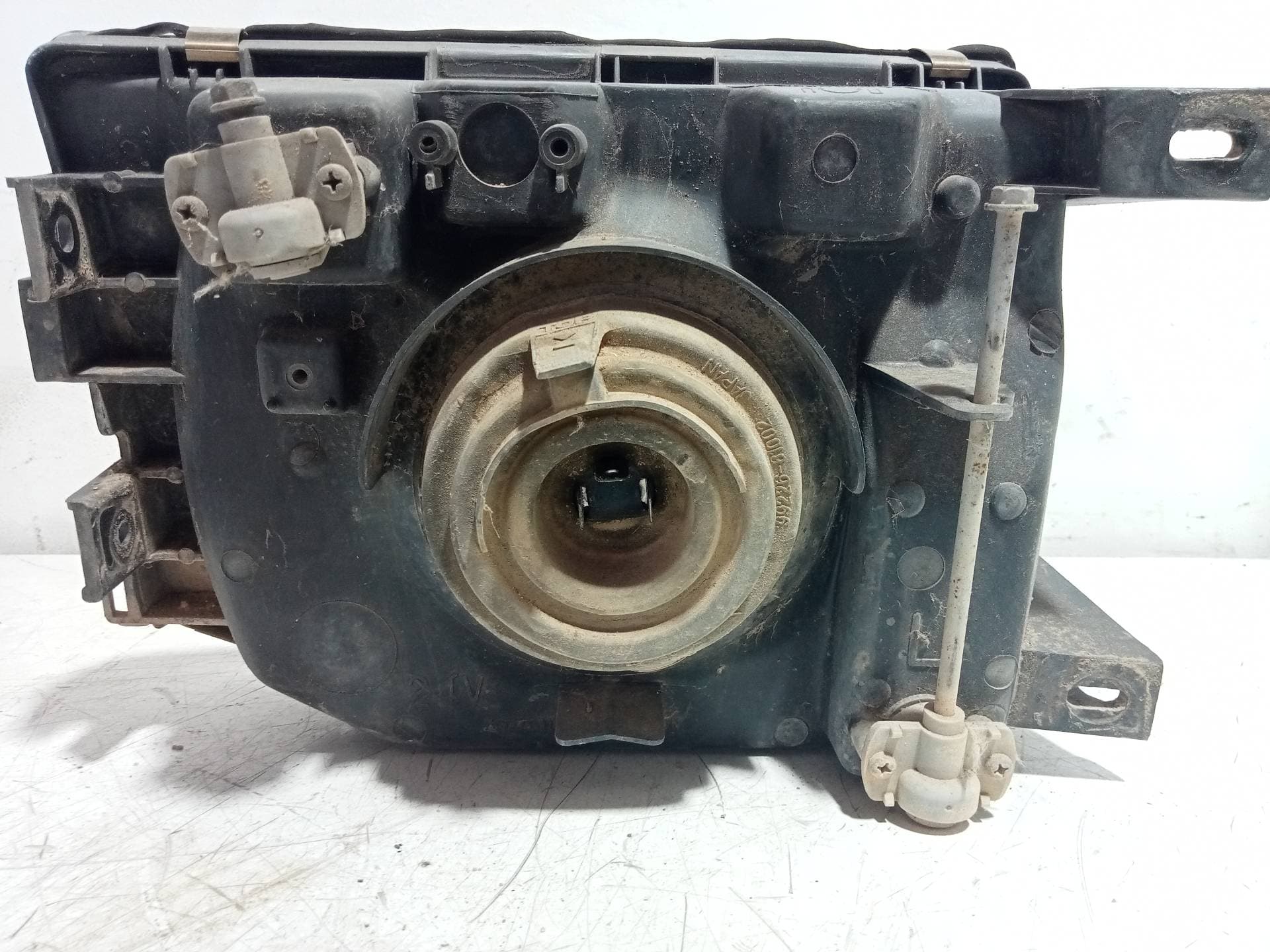 Faro izquierdo MITSUBISHI MONTERO (V20/V40) 4