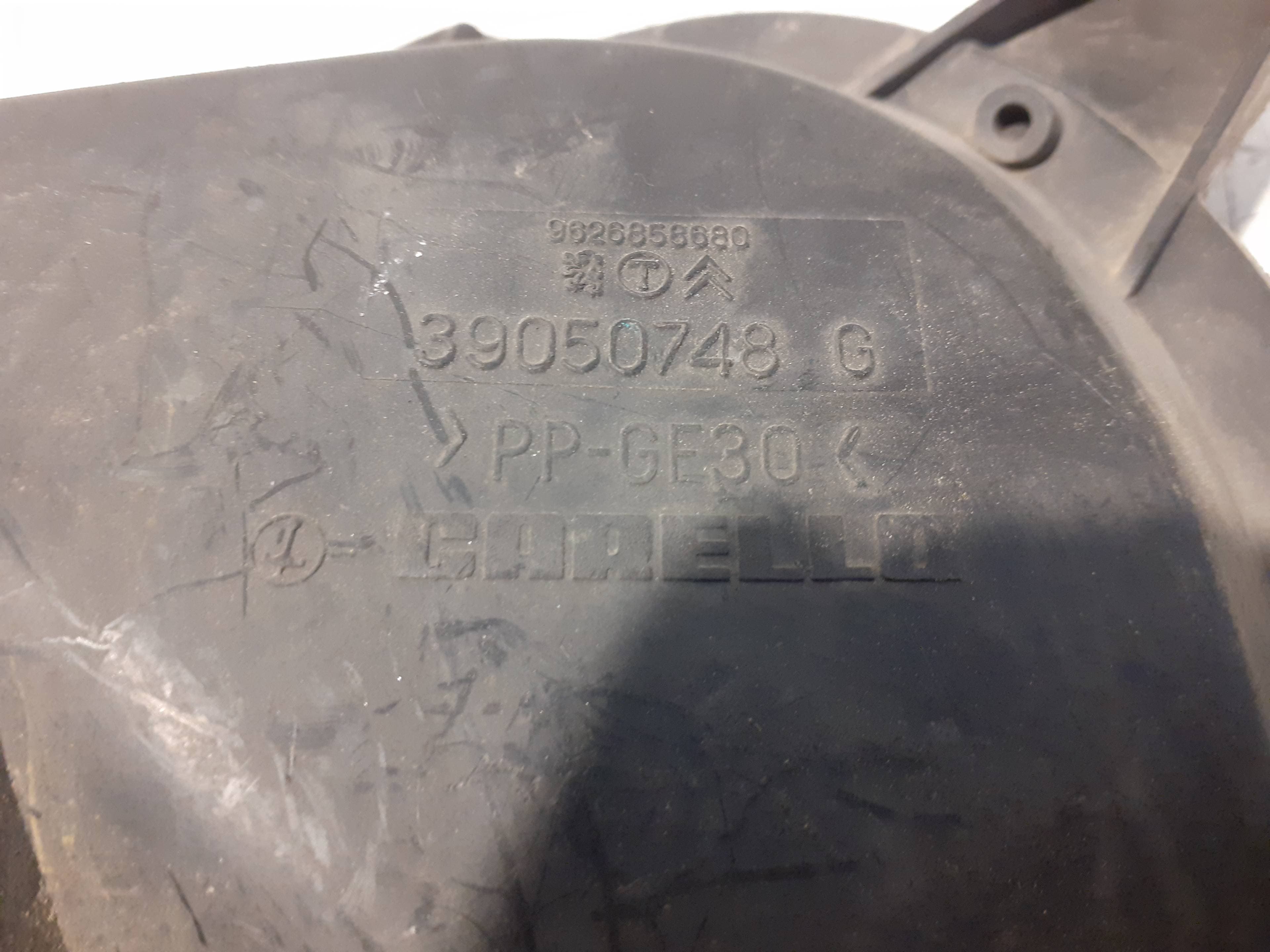 Recambio PEUGEOT 309 ref. 39050748G 2