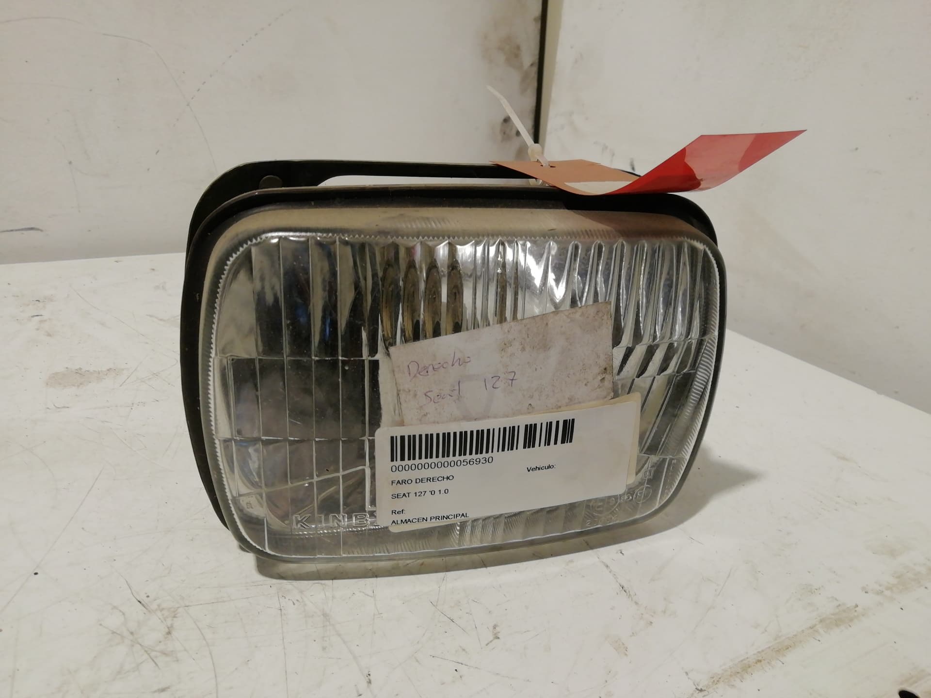 Faro derecho SEAT 127