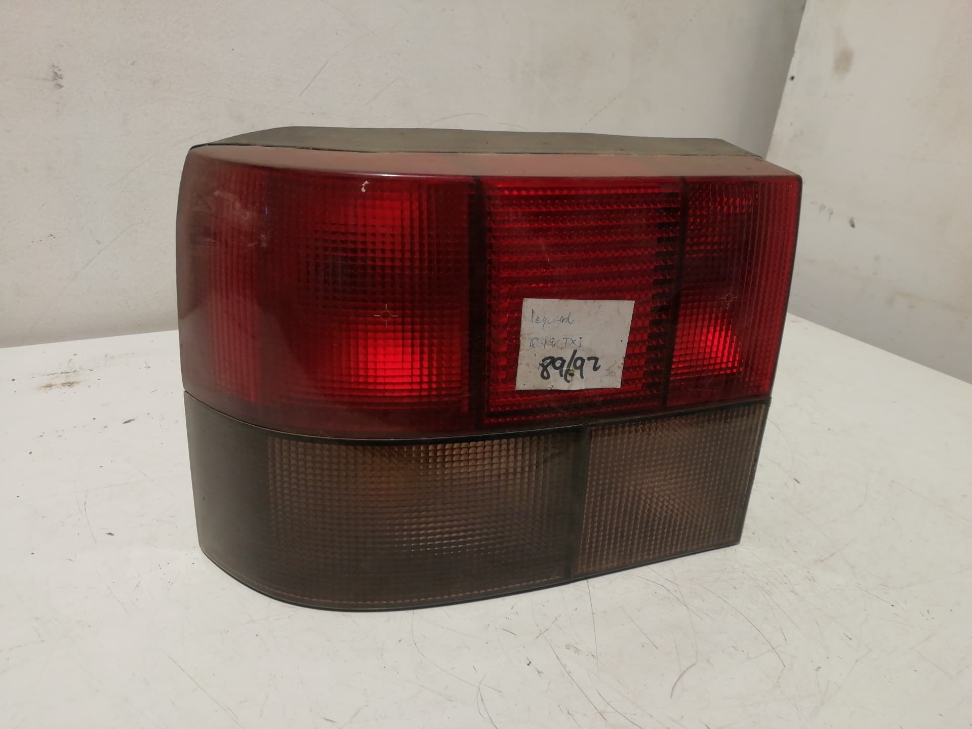 Piloto trasero izquierdo RENAULT 19 (B/C/L53)