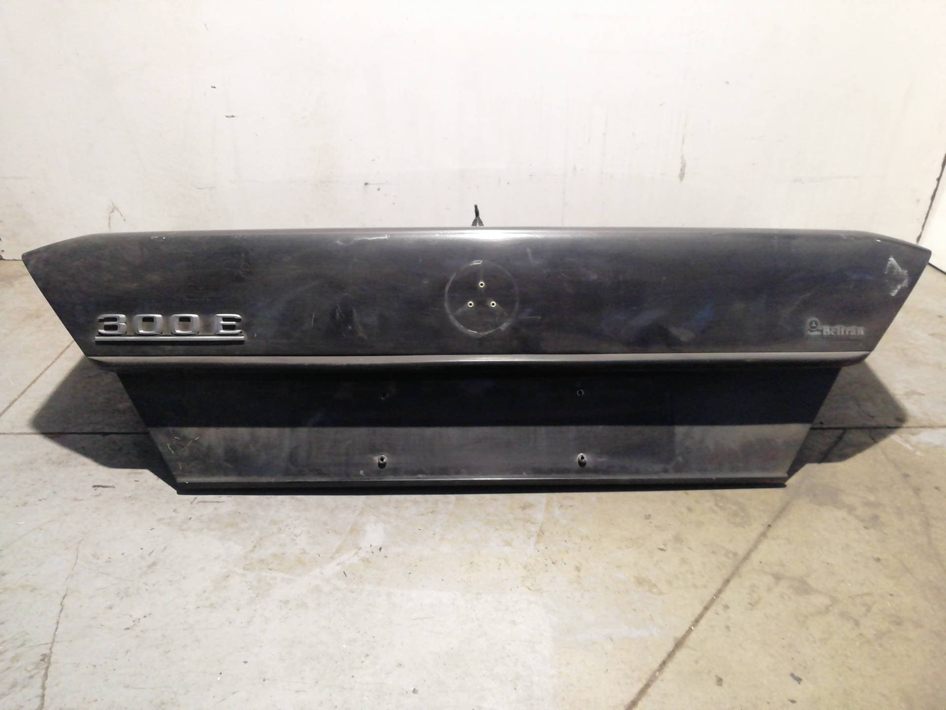 Porton trasero MERCEDES-BENZ CLASE E (W124) BERLINA