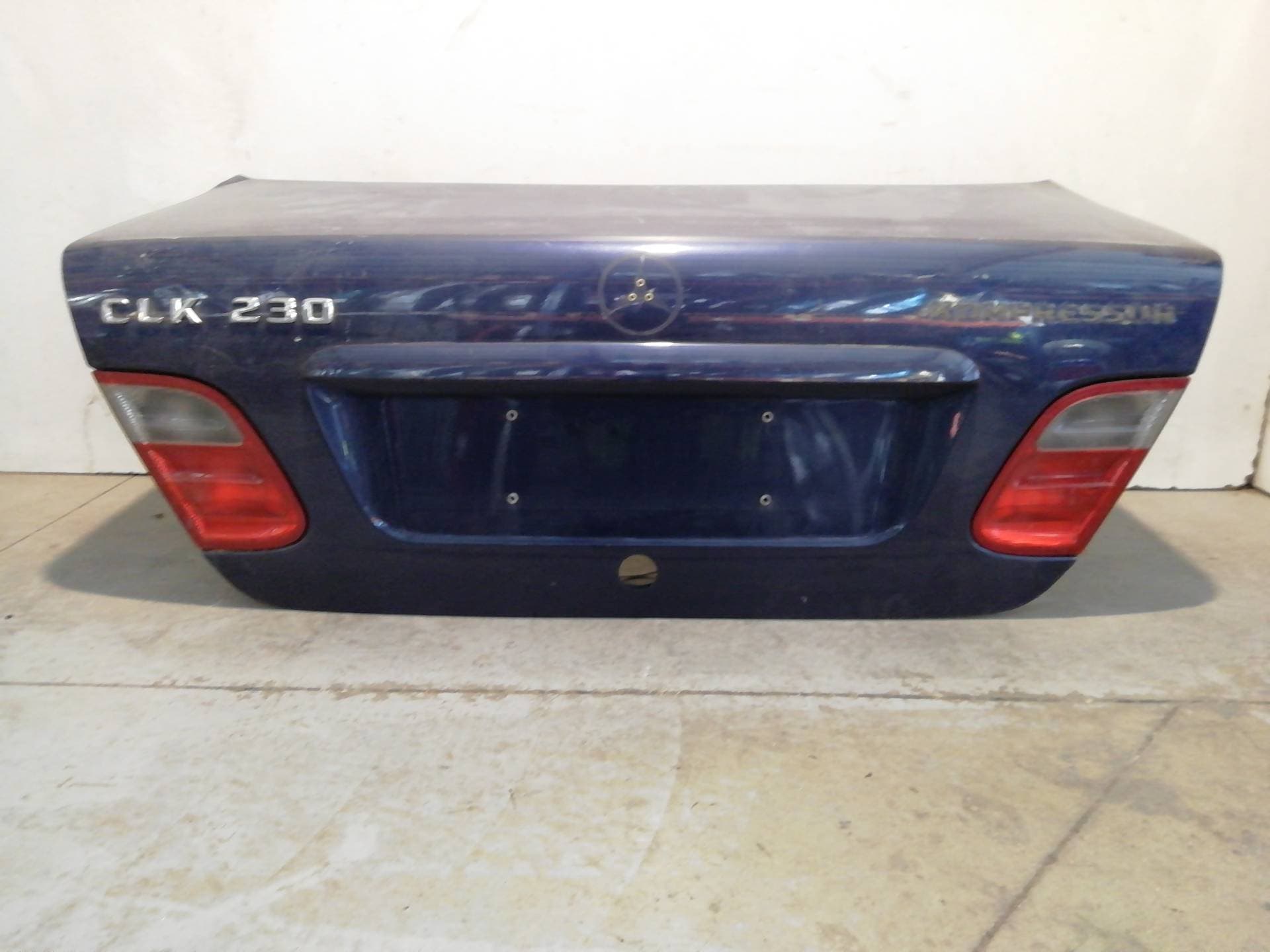 Porton trasero MERCEDES-BENZ CLASE E (W124) BERLINA