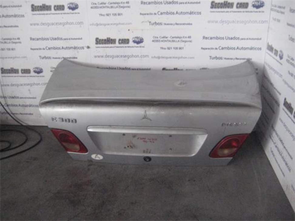 Porton trasero MERCEDES-BENZ CLASE E (W124) BERLINA