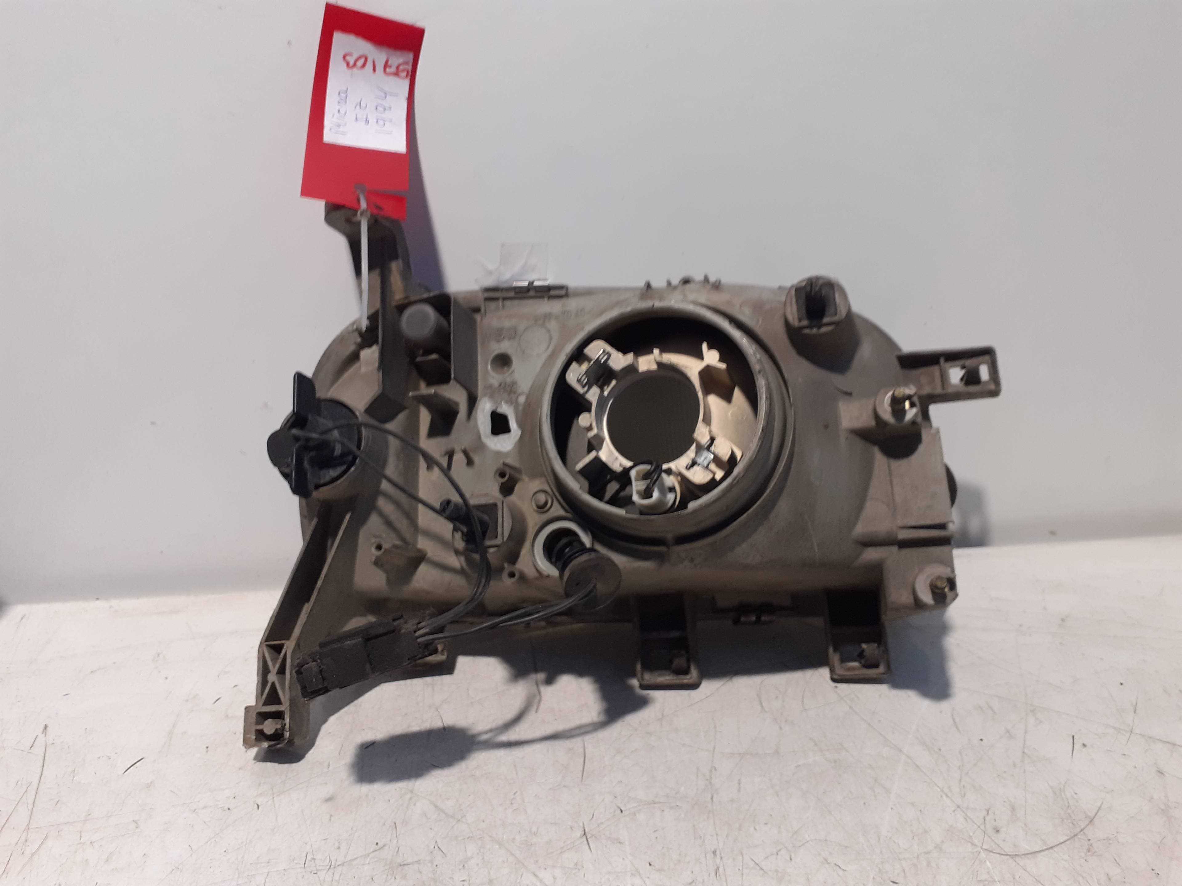 Faro izquierdo NISSAN MICRA (K11) 3