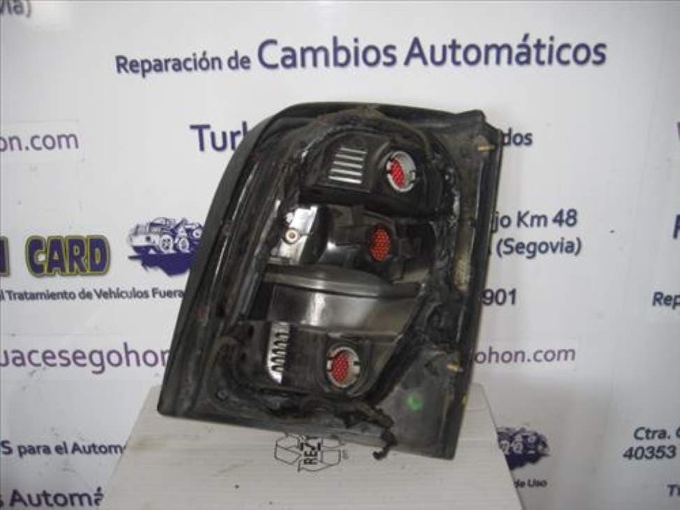 Piloto trasero izquierdo NISSAN MICRA (K11) 2