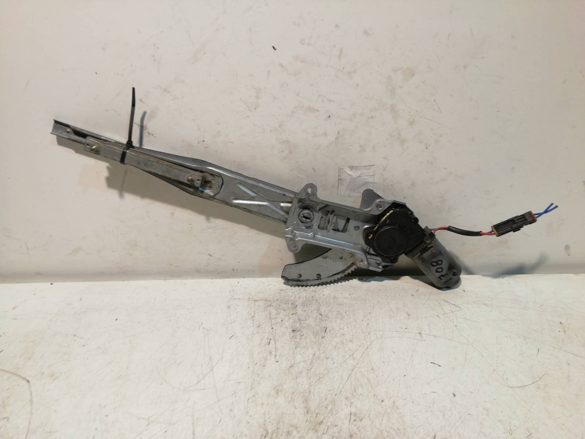 Elevalunas delantero derecho NISSAN MICRA (K11) 4