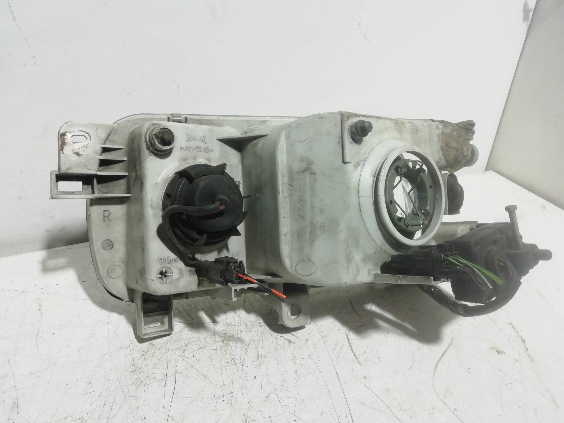 Faro derecho NISSAN MICRA (K11) 3