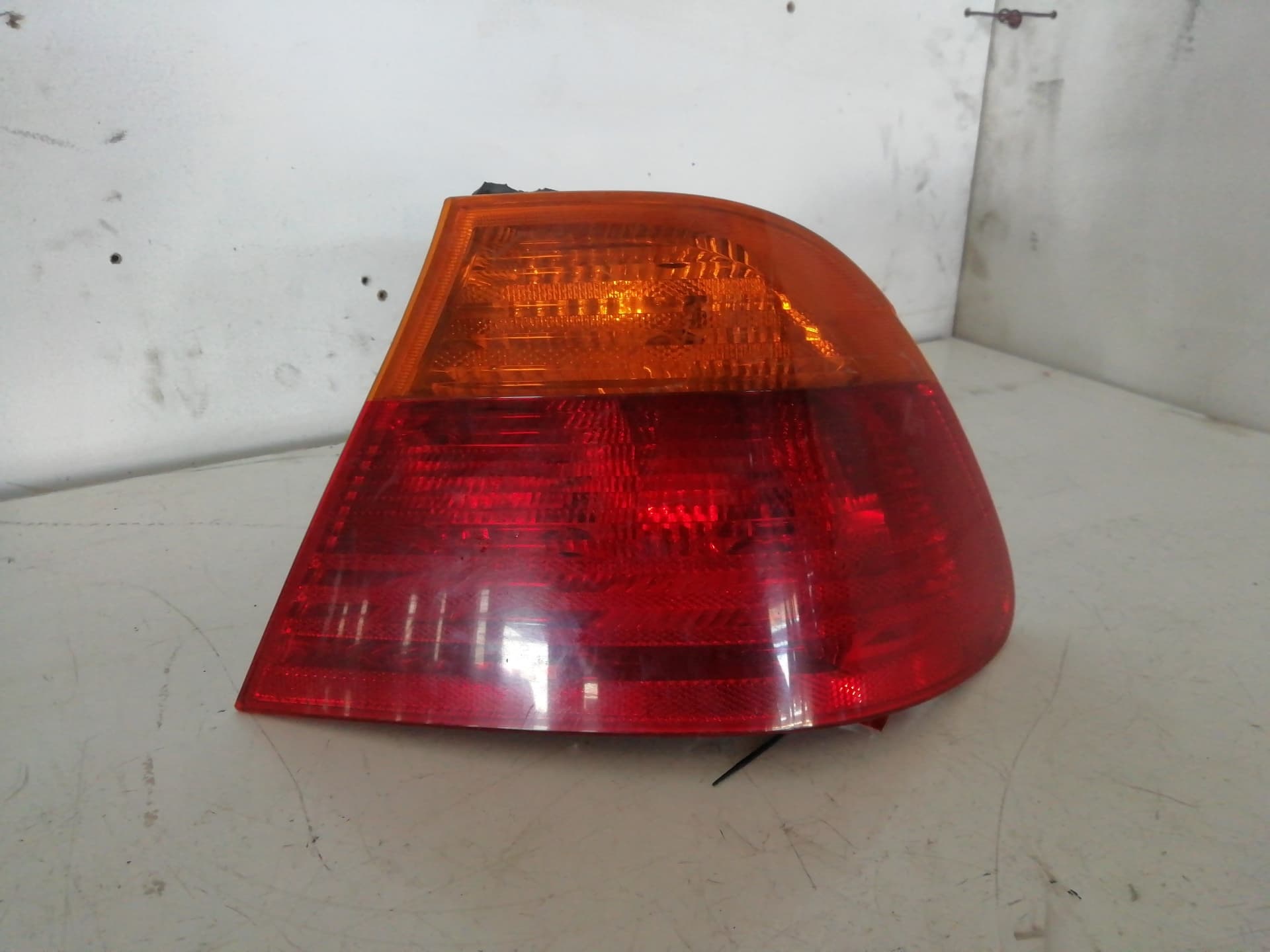 Piloto trasero derecho BMW SERIE 3 BERLINA (E30)