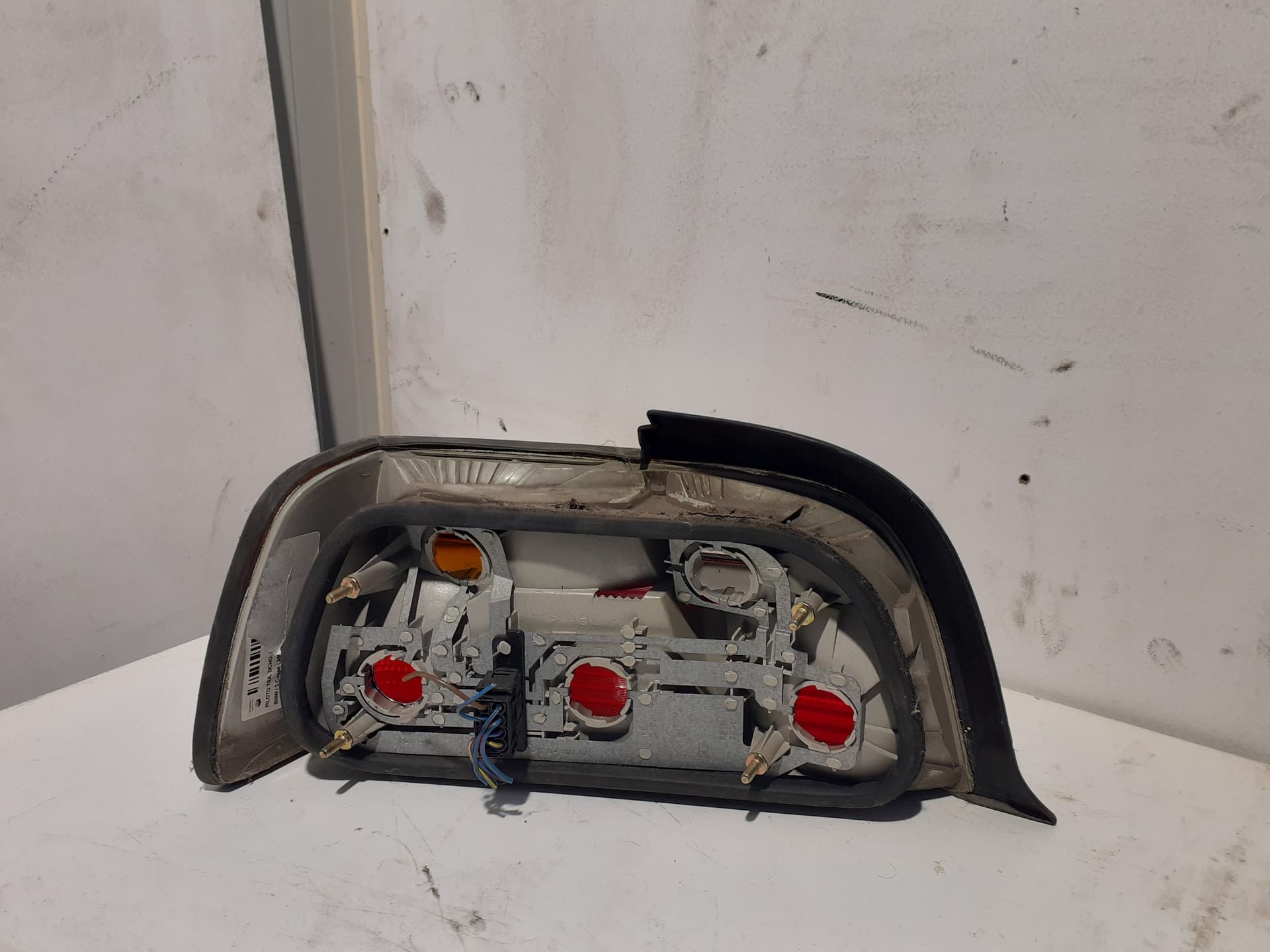 Piloto trasero derecho BMW SERIE 3 BERLINA (E30) 2