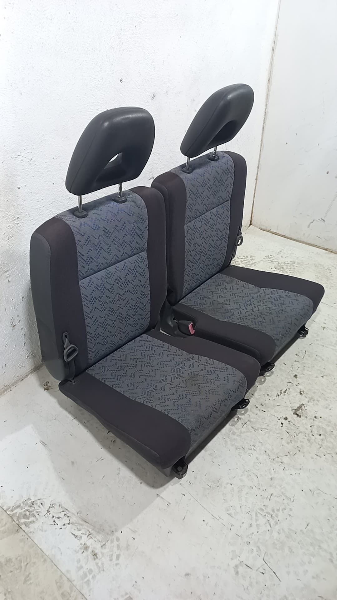 Cerradura asientos traseros TOYOTA RAV 4 FUNCRUISER (A1) 4