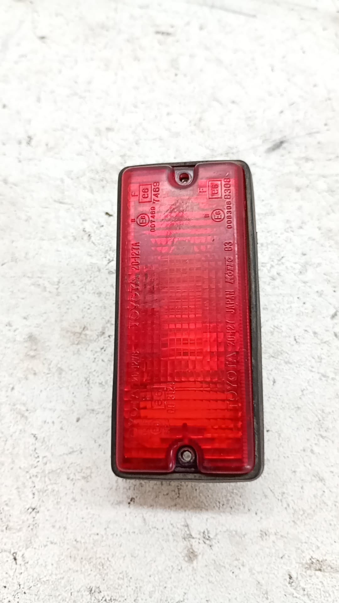 Faro antiniebla trasero izquierdo TOYOTA RAV 4 FUNCRUISER (A1)