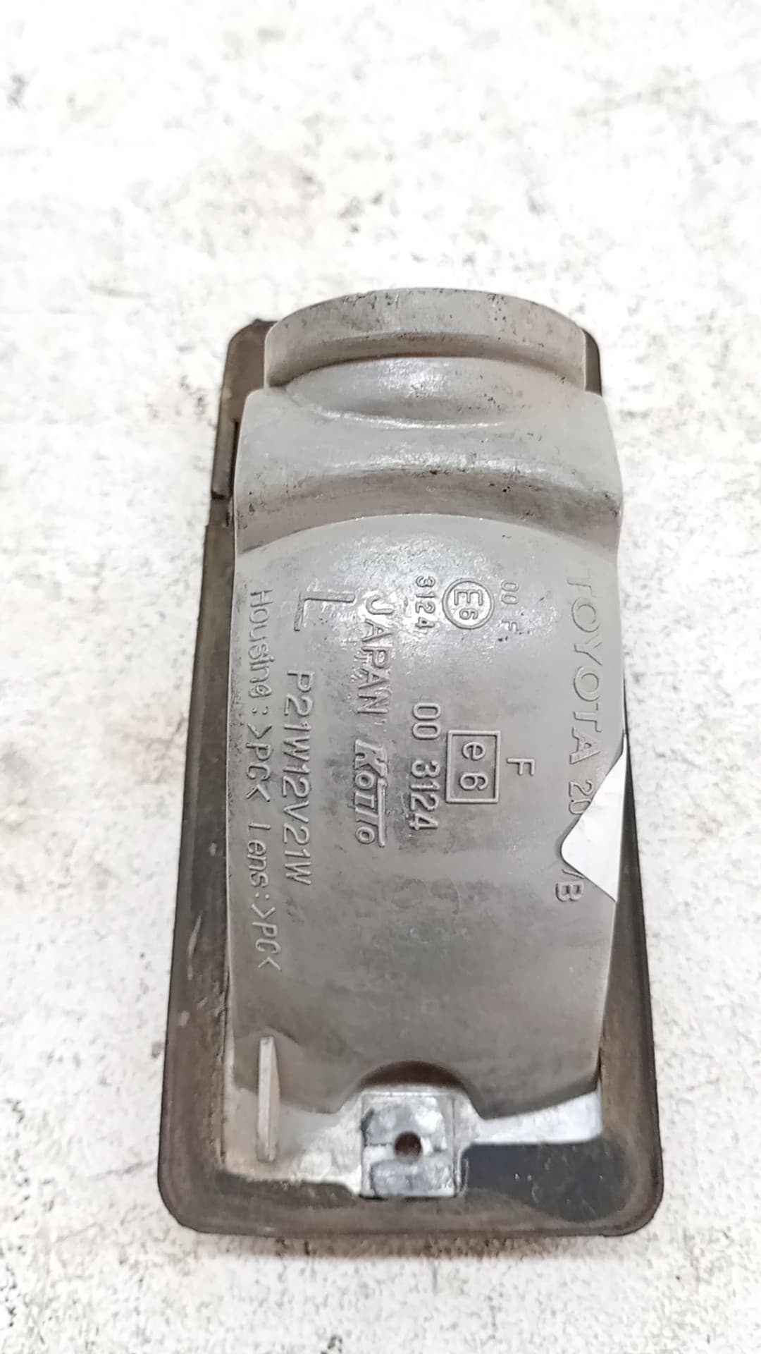 Faro antiniebla trasero izquierdo TOYOTA RAV 4 FUNCRUISER (A1) 2