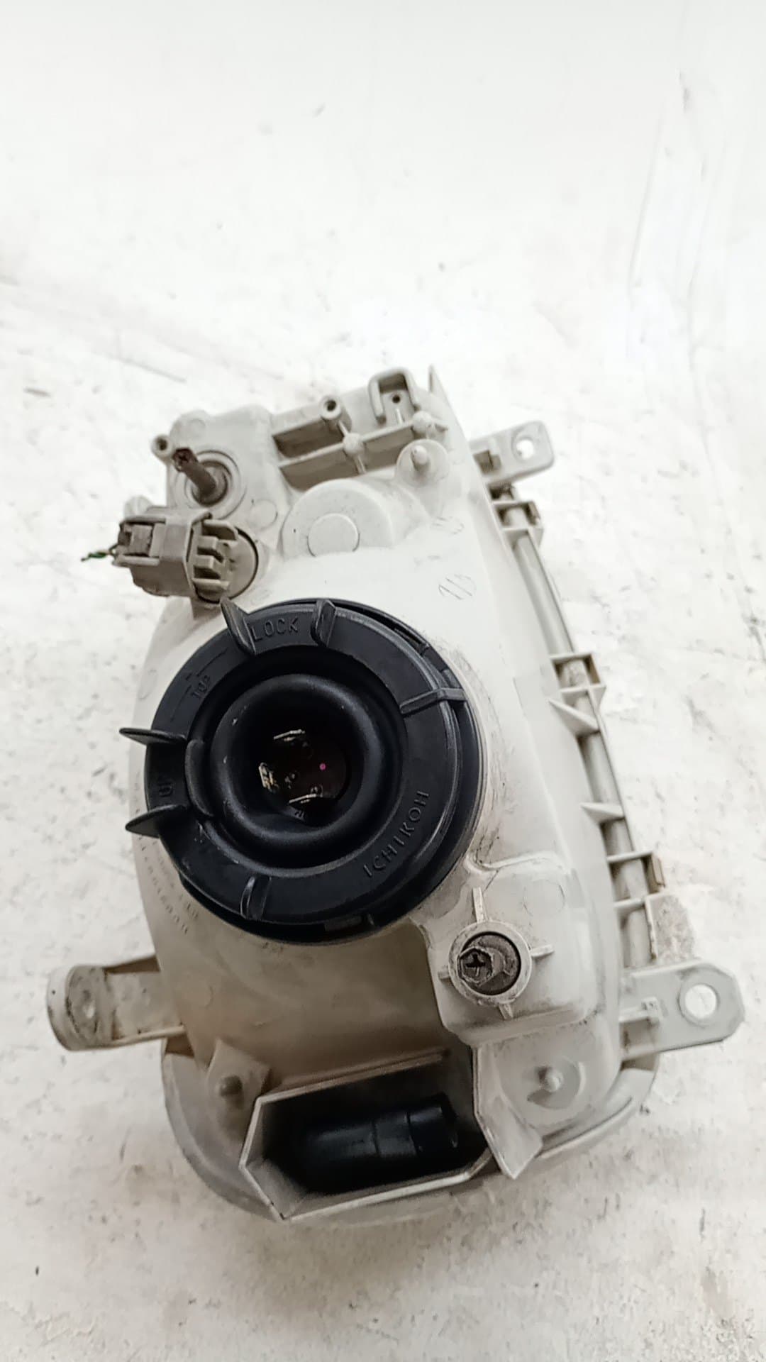 Faro izquierdo TOYOTA RAV 4 FUNCRUISER (A1) 2