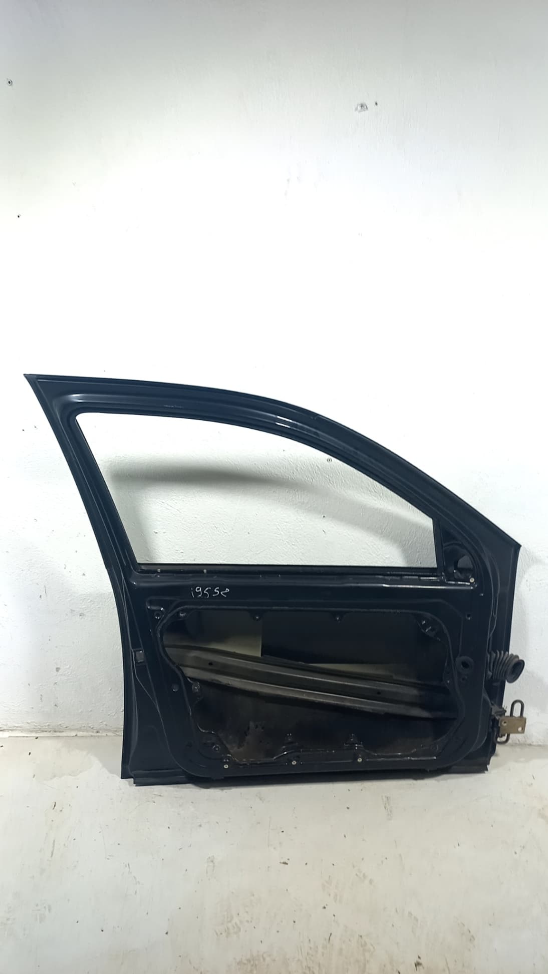 Puerta delantera izquierda VOLKSWAGEN GOLF IV BERLINA (1J1) 2