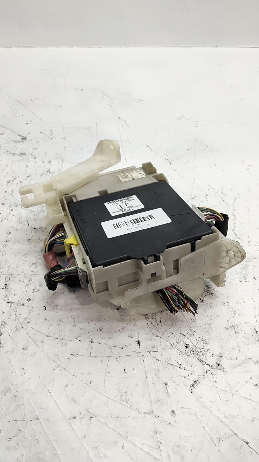 Caja reles / fusibles TOYOTA PRIUS (NHW30)