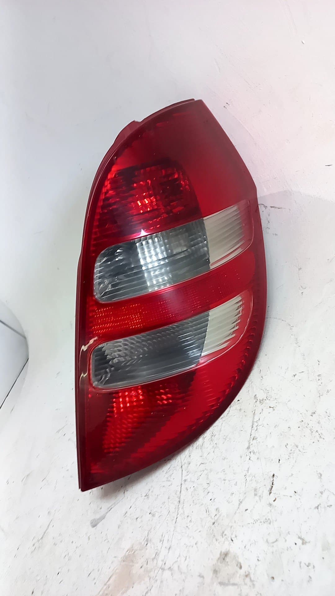 Piloto trasero derecho MERCEDES-BENZ CLASE A (W169)