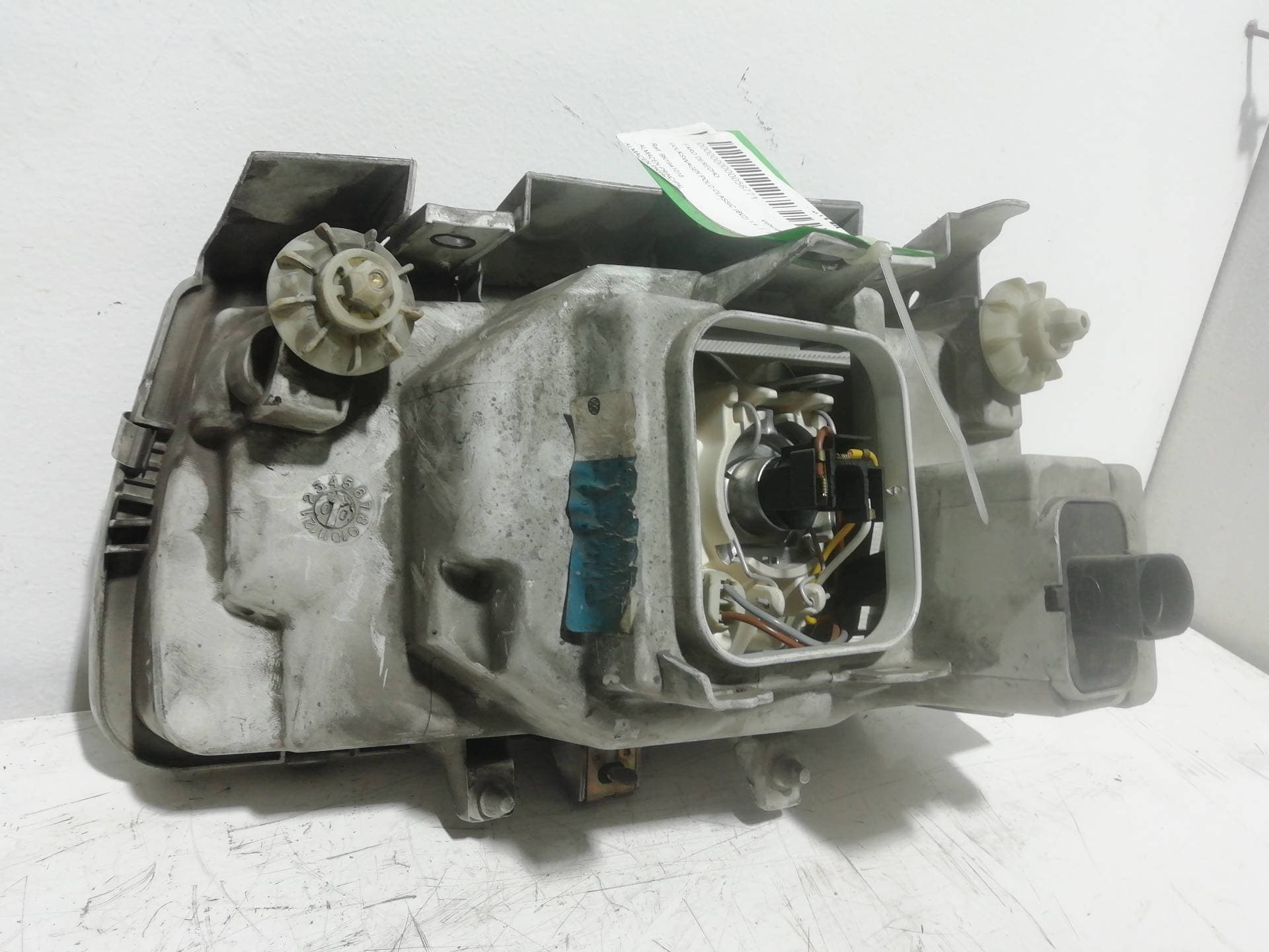 Faro derecho VOLKSWAGEN POLO CLASSIC (6V2) 2