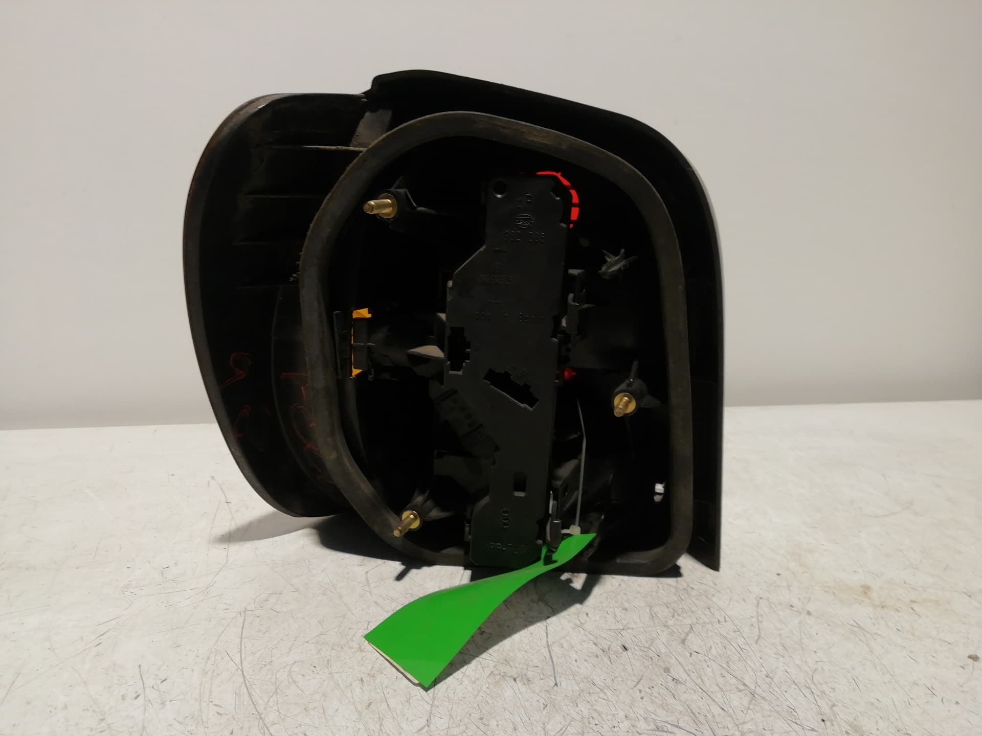 Piloto trasero derecho VOLKSWAGEN POLO CLASSIC (6V2) 2