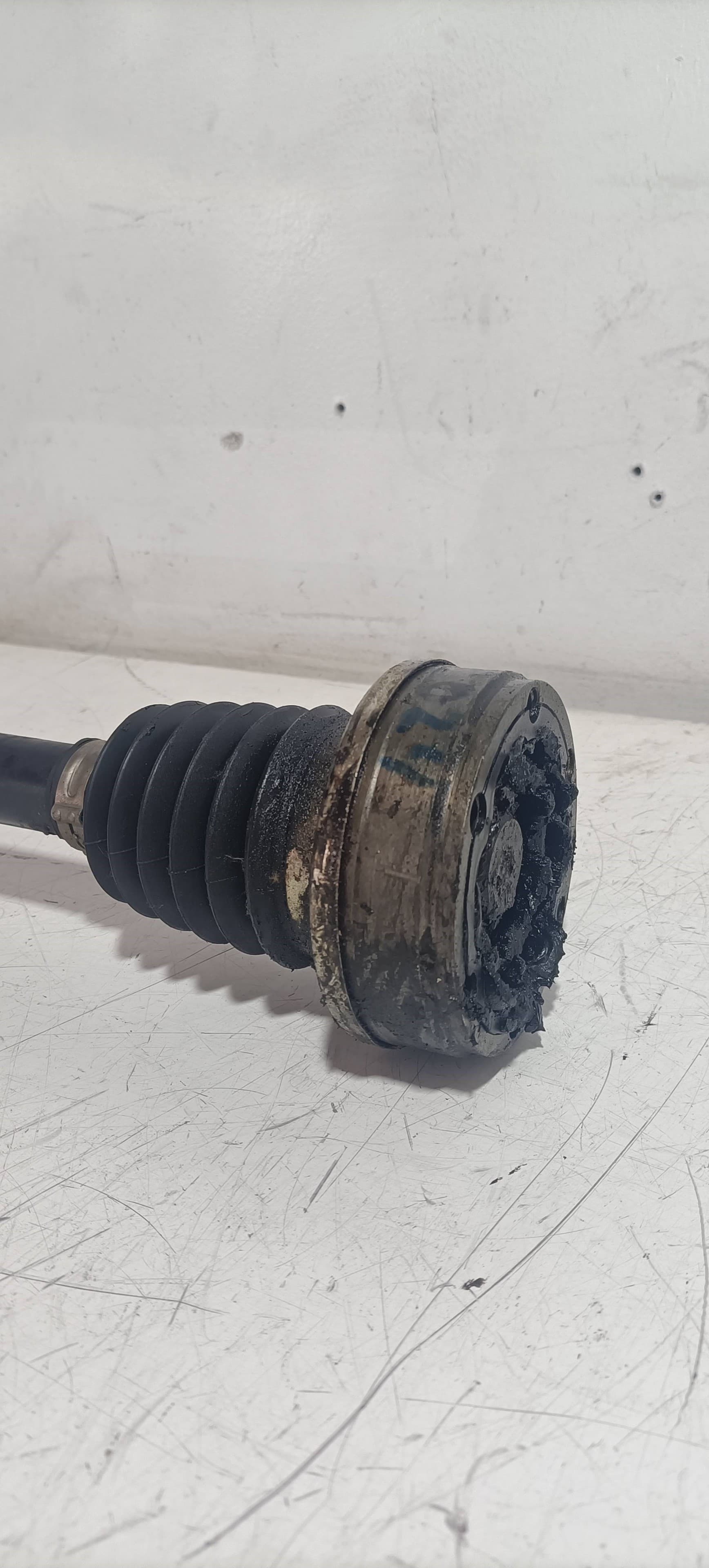 Transmision delantera izquierda VOLKSWAGEN POLO CLASSIC (6V2) 3
