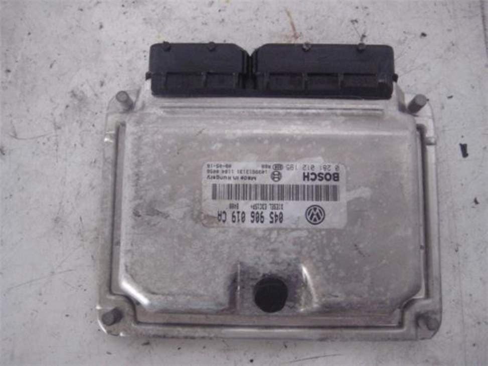 Centralita motor uce VOLKSWAGEN POLO CLASSIC (6V2)