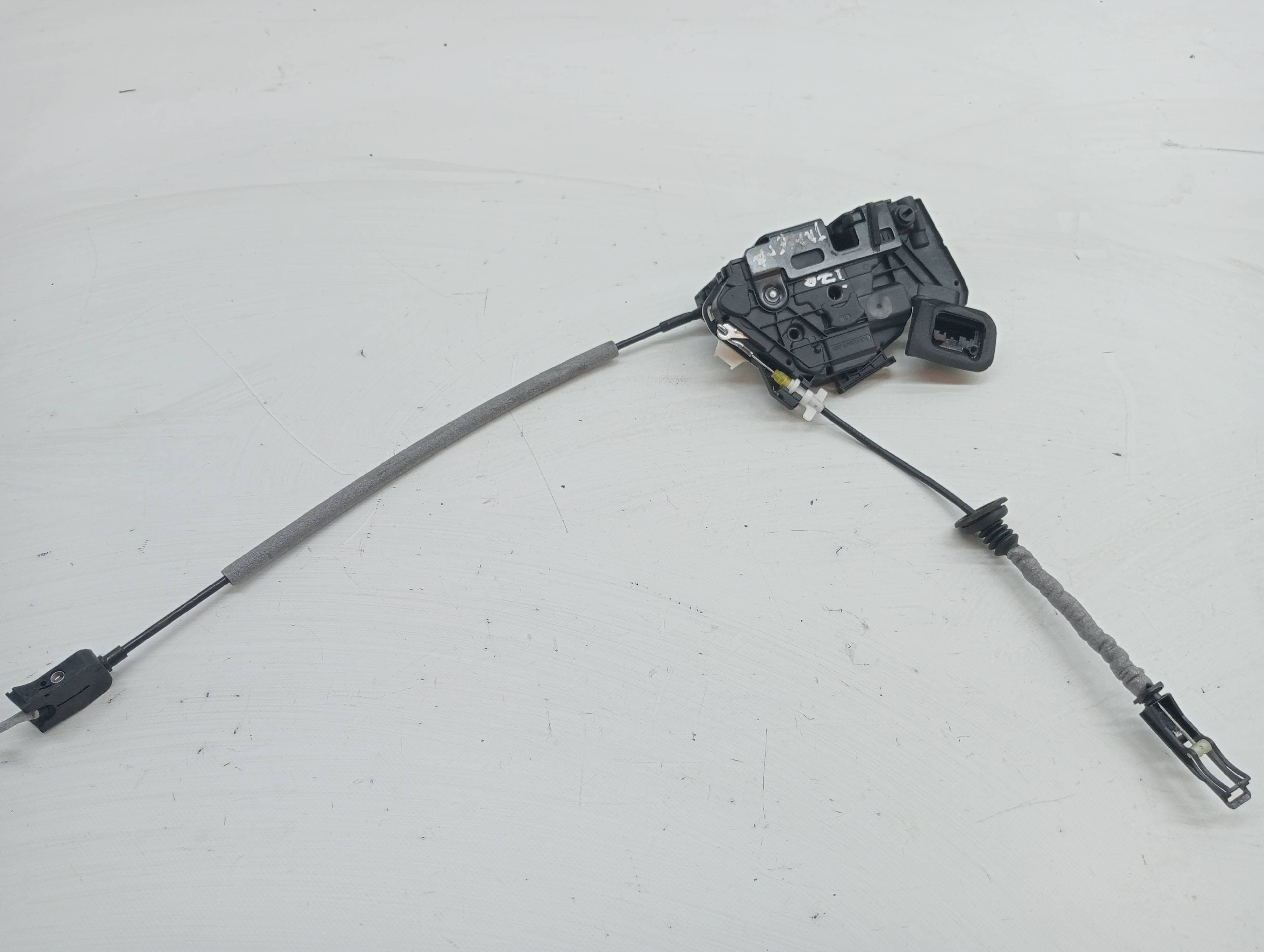 Cerradura puerta trasera izquierda VOLKSWAGEN POLO (6R1) 2