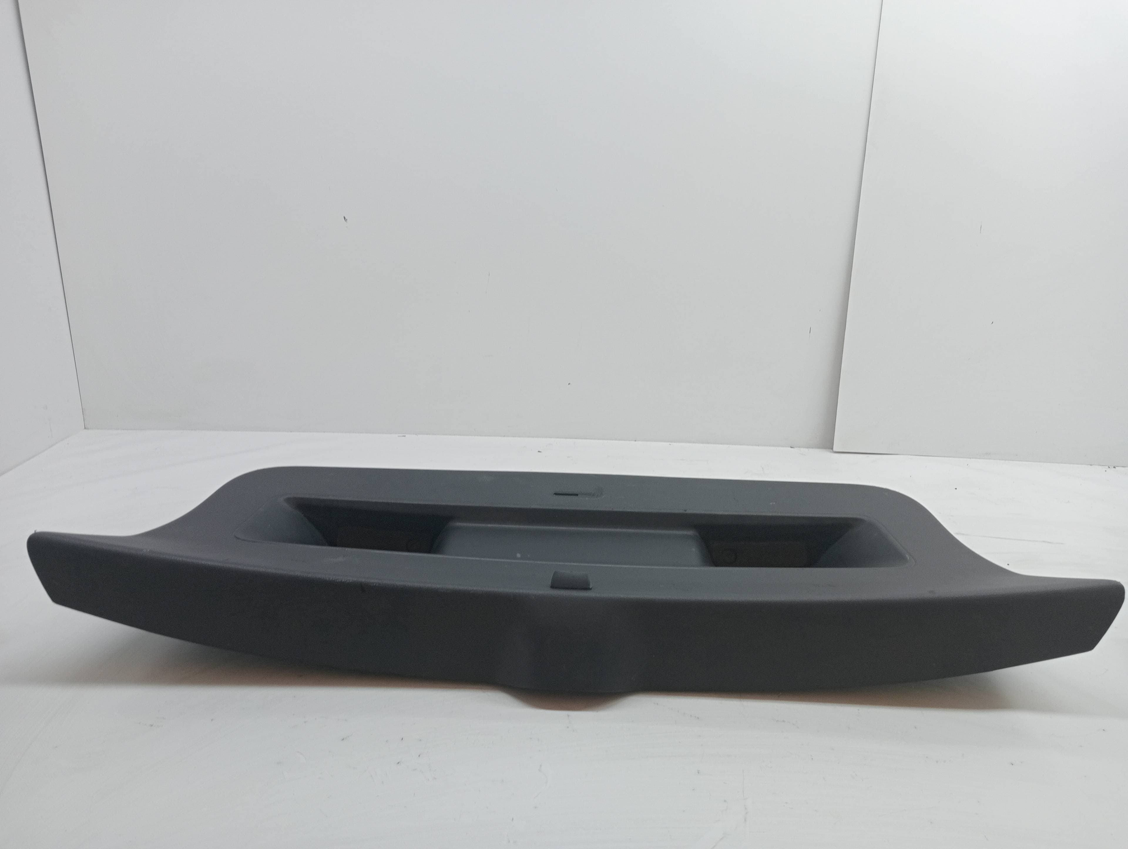 Guarnecido porton trasero VOLKSWAGEN POLO (6R1) 2