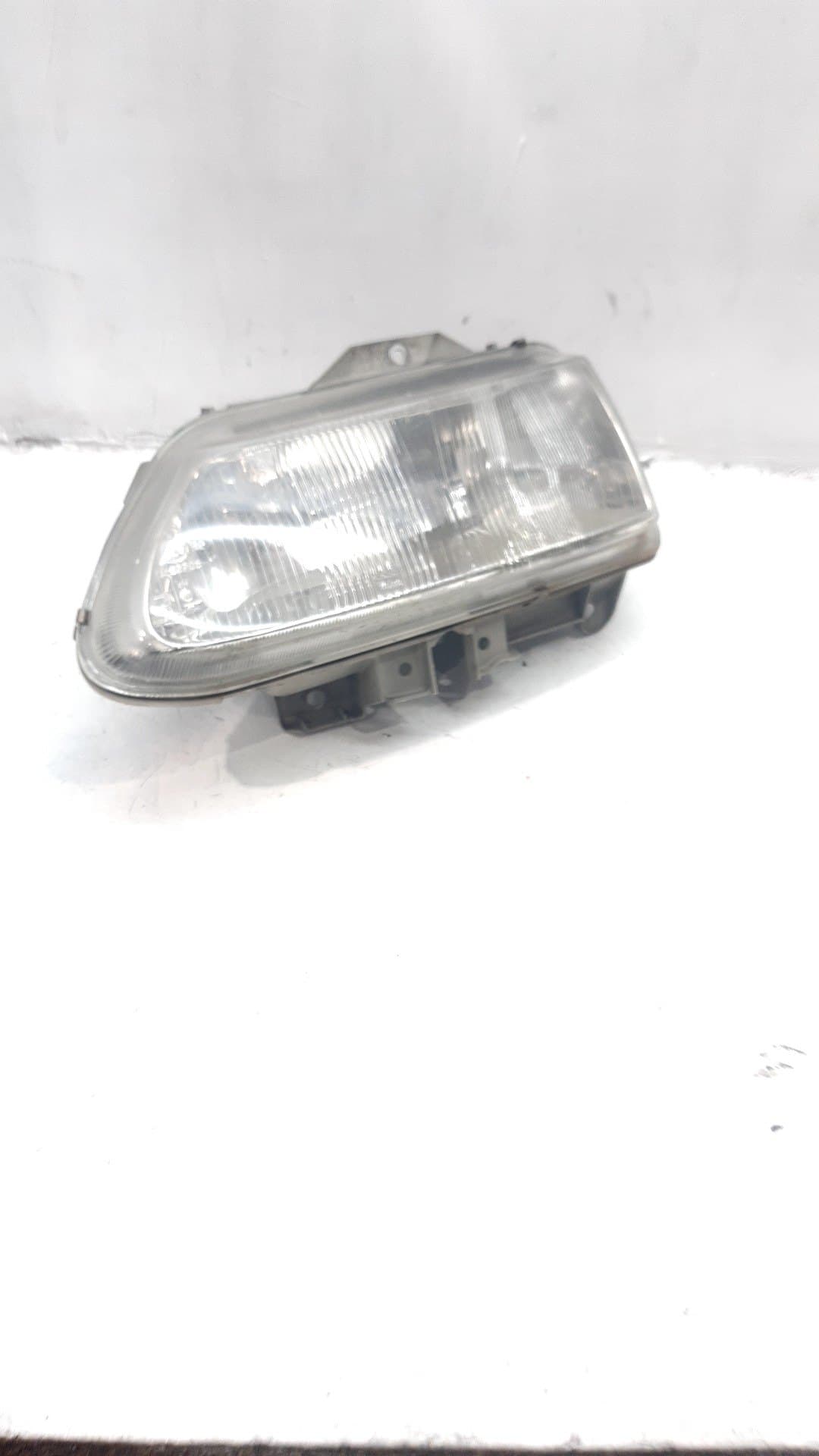 Faro izquierdo RENAULT ESPACE III (JE0_)
