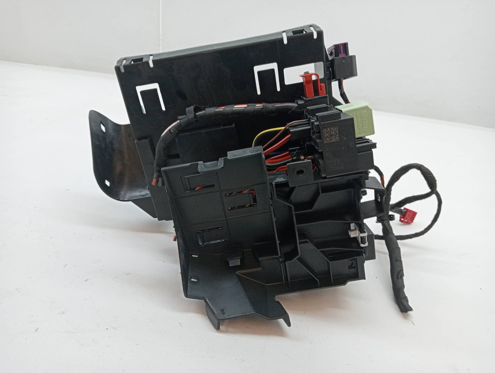 Caja reles / fusibles VOLKSWAGEN POLO 3