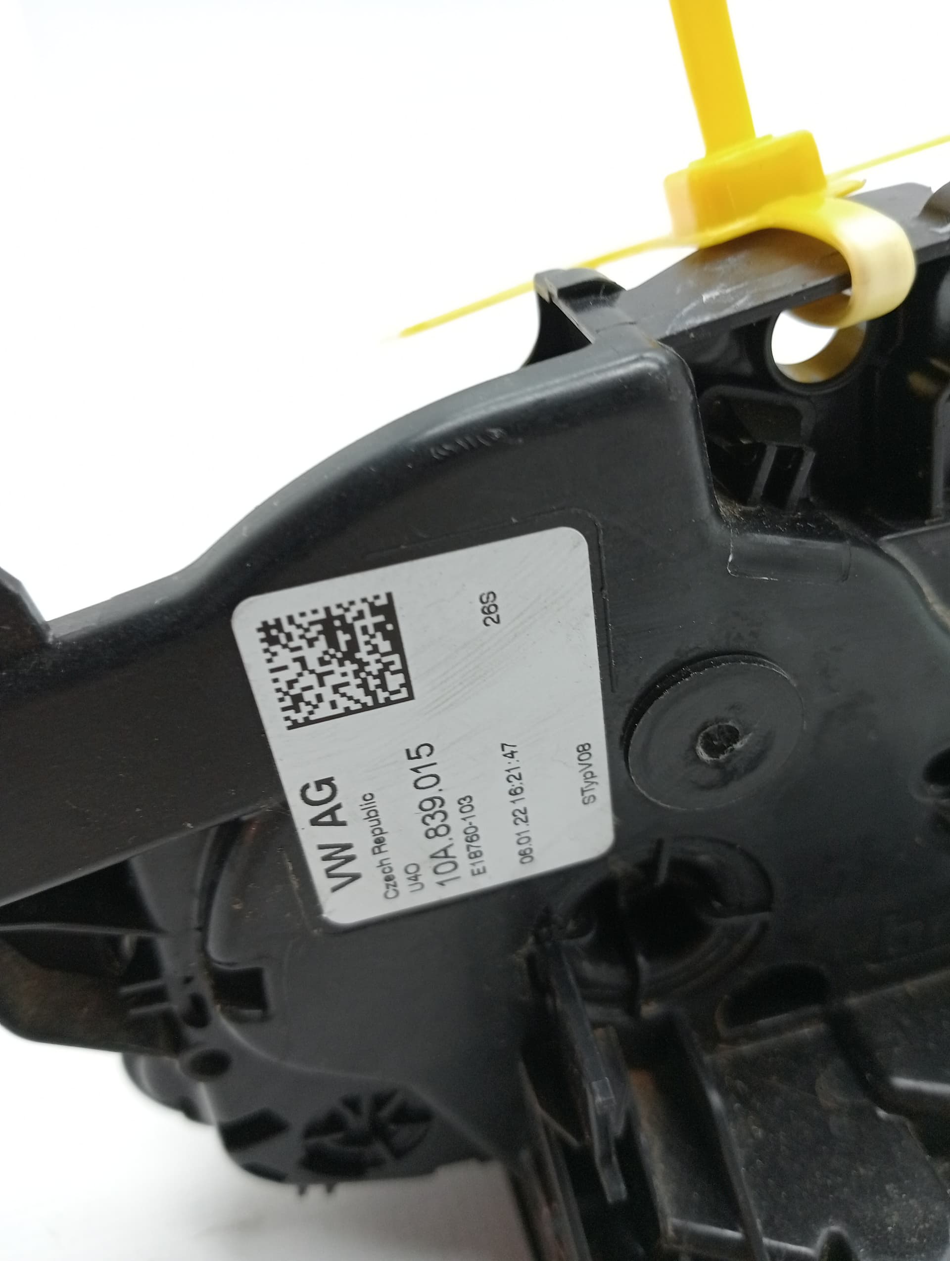 Cerradura puerta trasera izquierda VOLKSWAGEN POLO 3