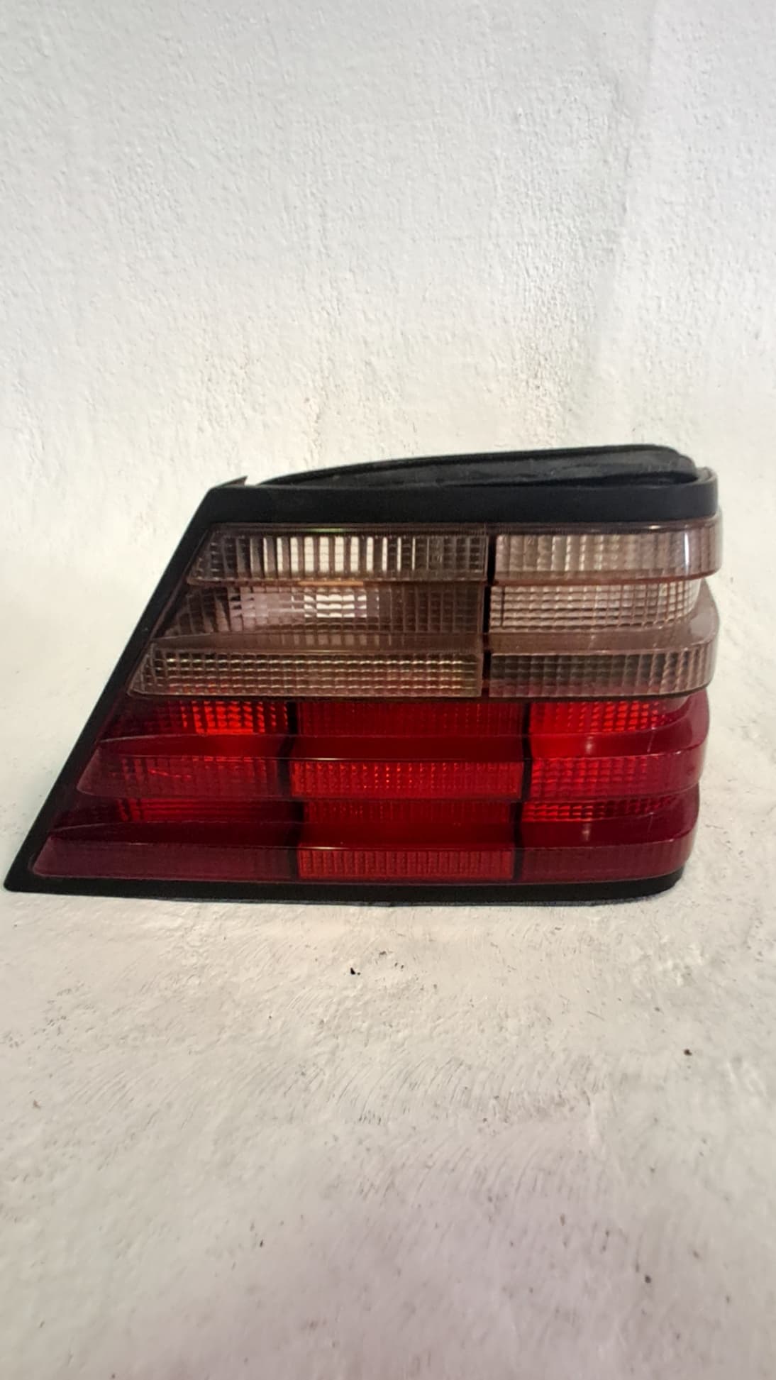 Piloto trasero derecho MERCEDES-BENZ CLASE E (W124) COUPE/CABRIO 3